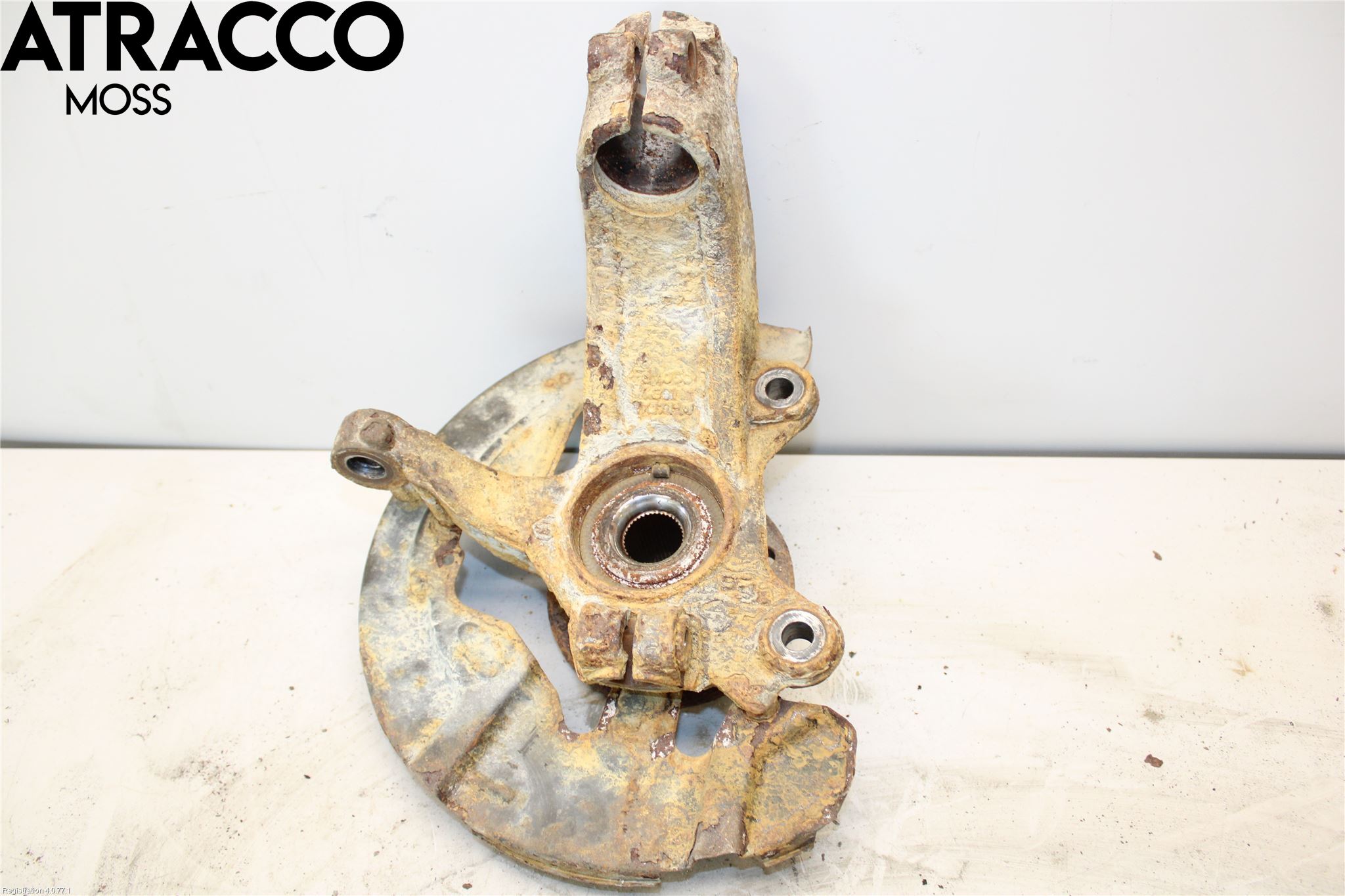 Volvo XC70 08-13 Spindel Vf