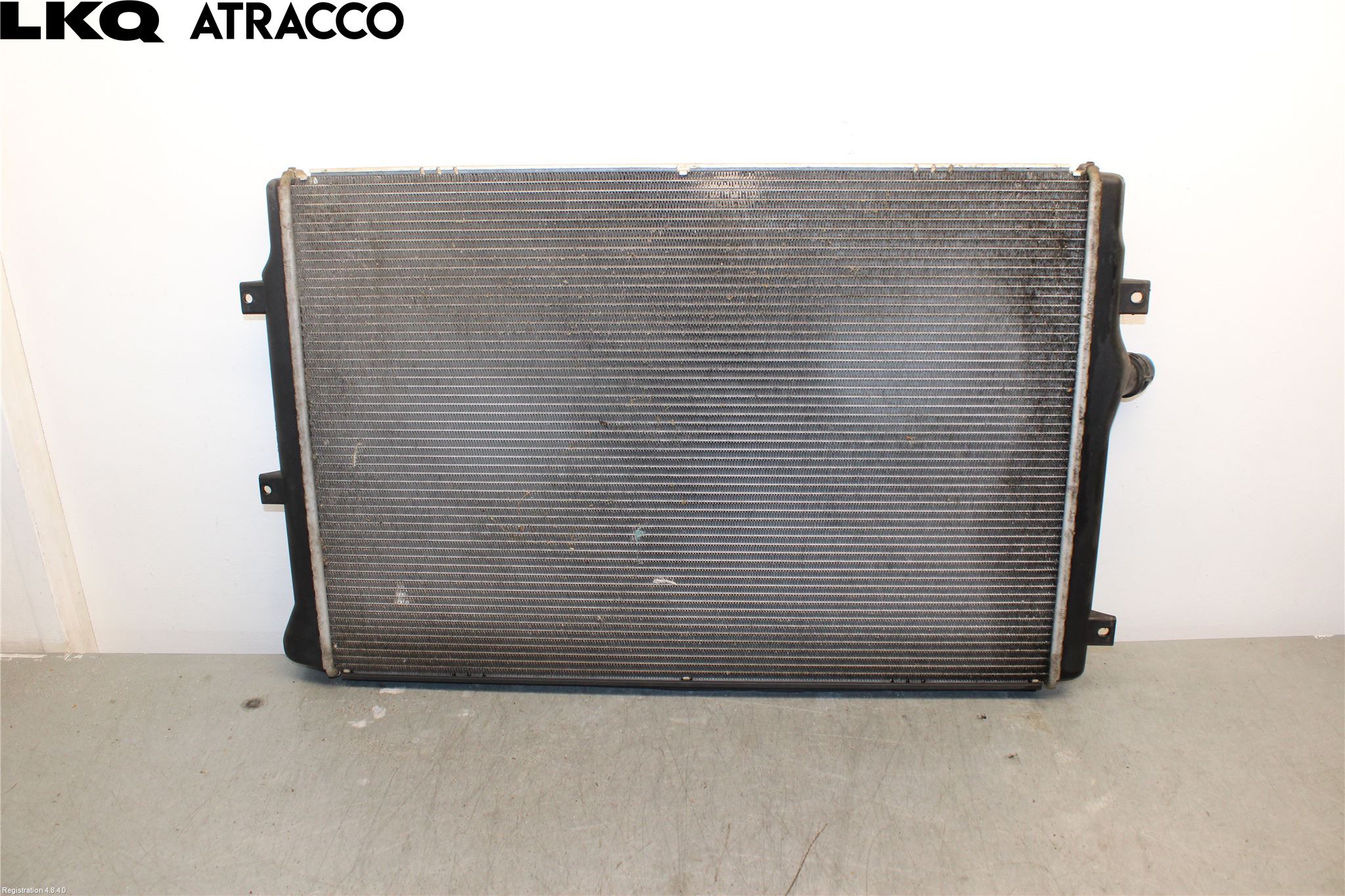 Volkswagen VW CADDY 11-15 Radiator Automat