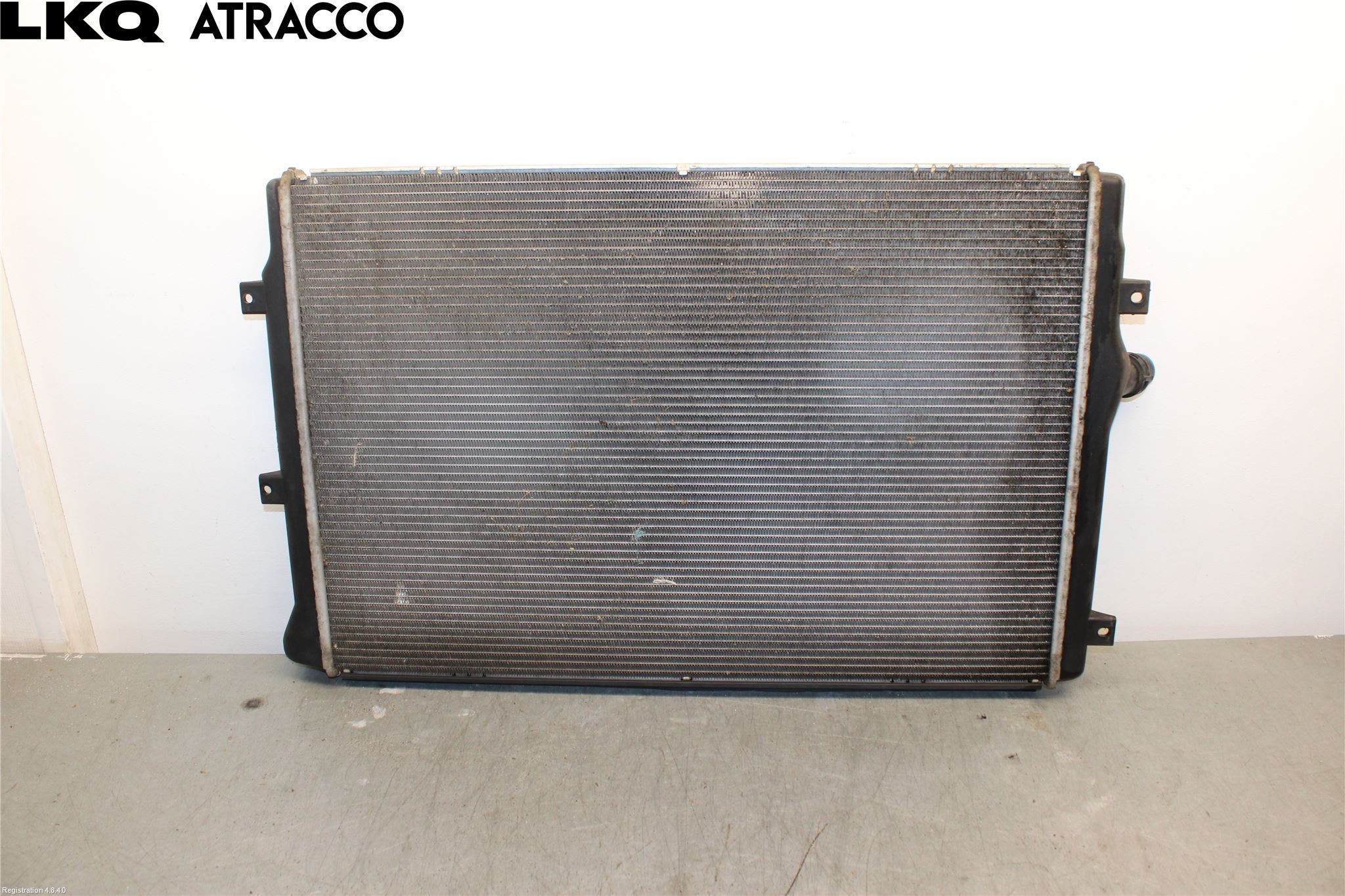 Volkswagen VW CADDY 11-15 Radiator Automat