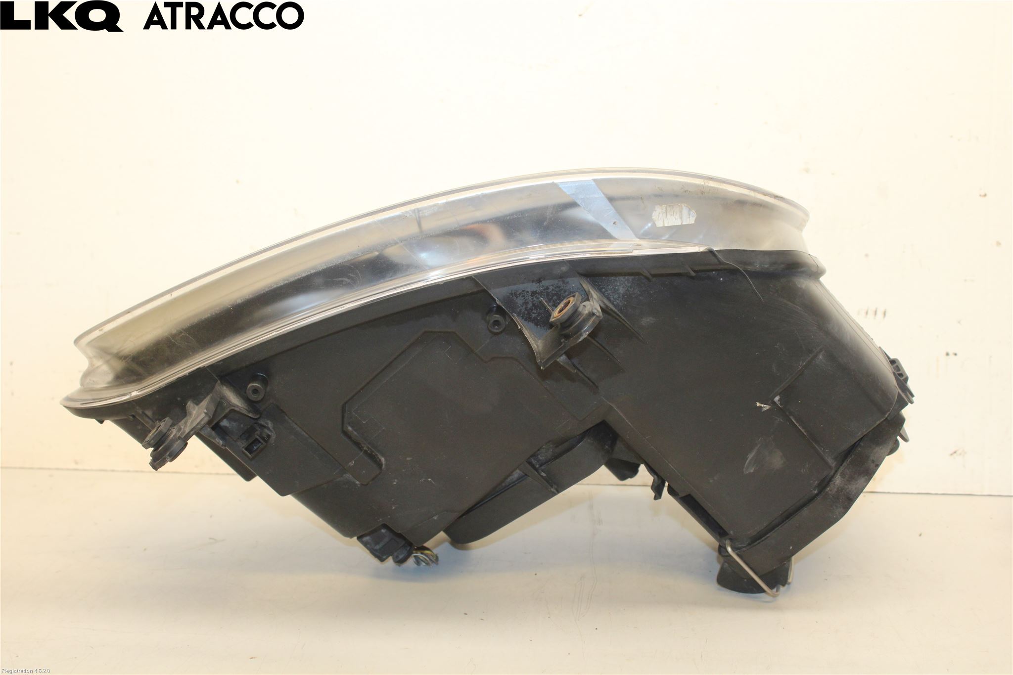 Volkswagen VW CADDY      04-10 Frontlykt Venstre