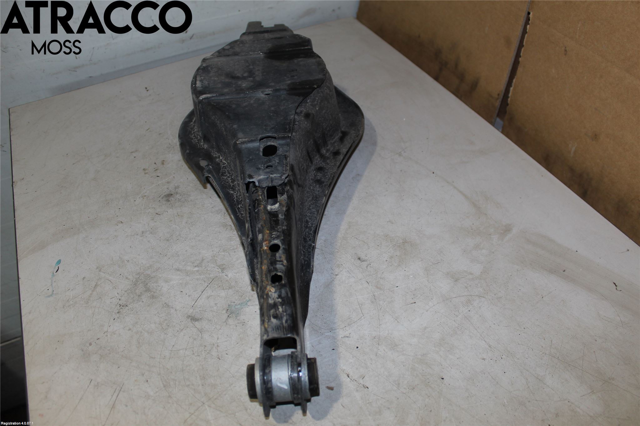 Volvo XC40/RECHARGE 18- Bærearm Bak Venstre