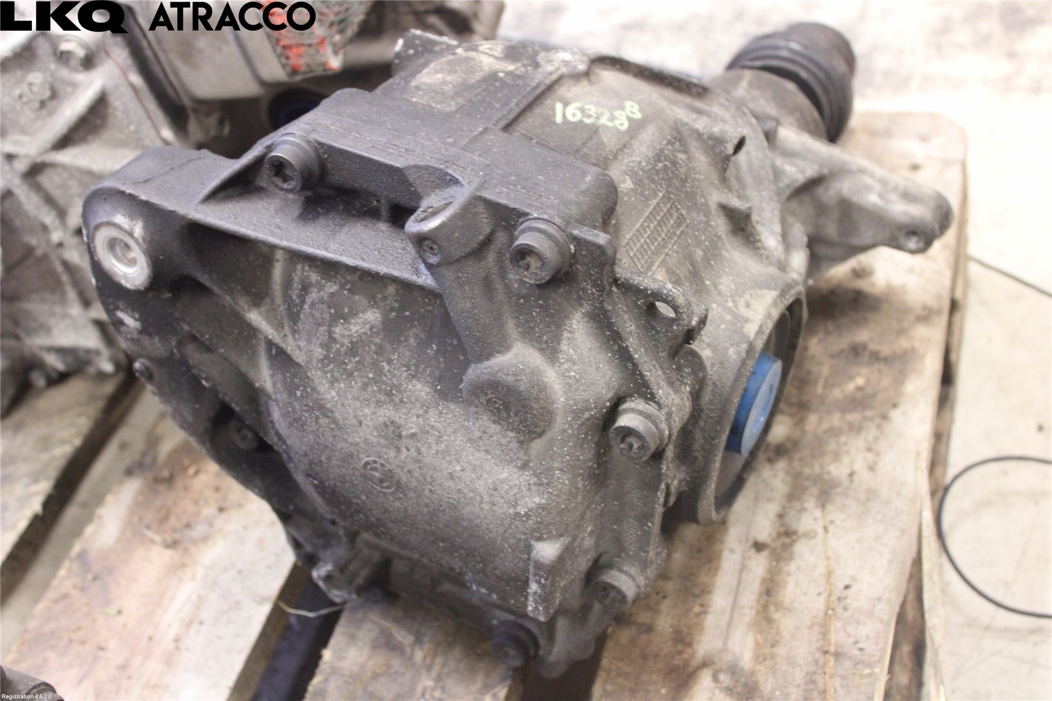 BMW 5 G30/G31/F90 17-23 Bakaksel Kardang Bak -Diff