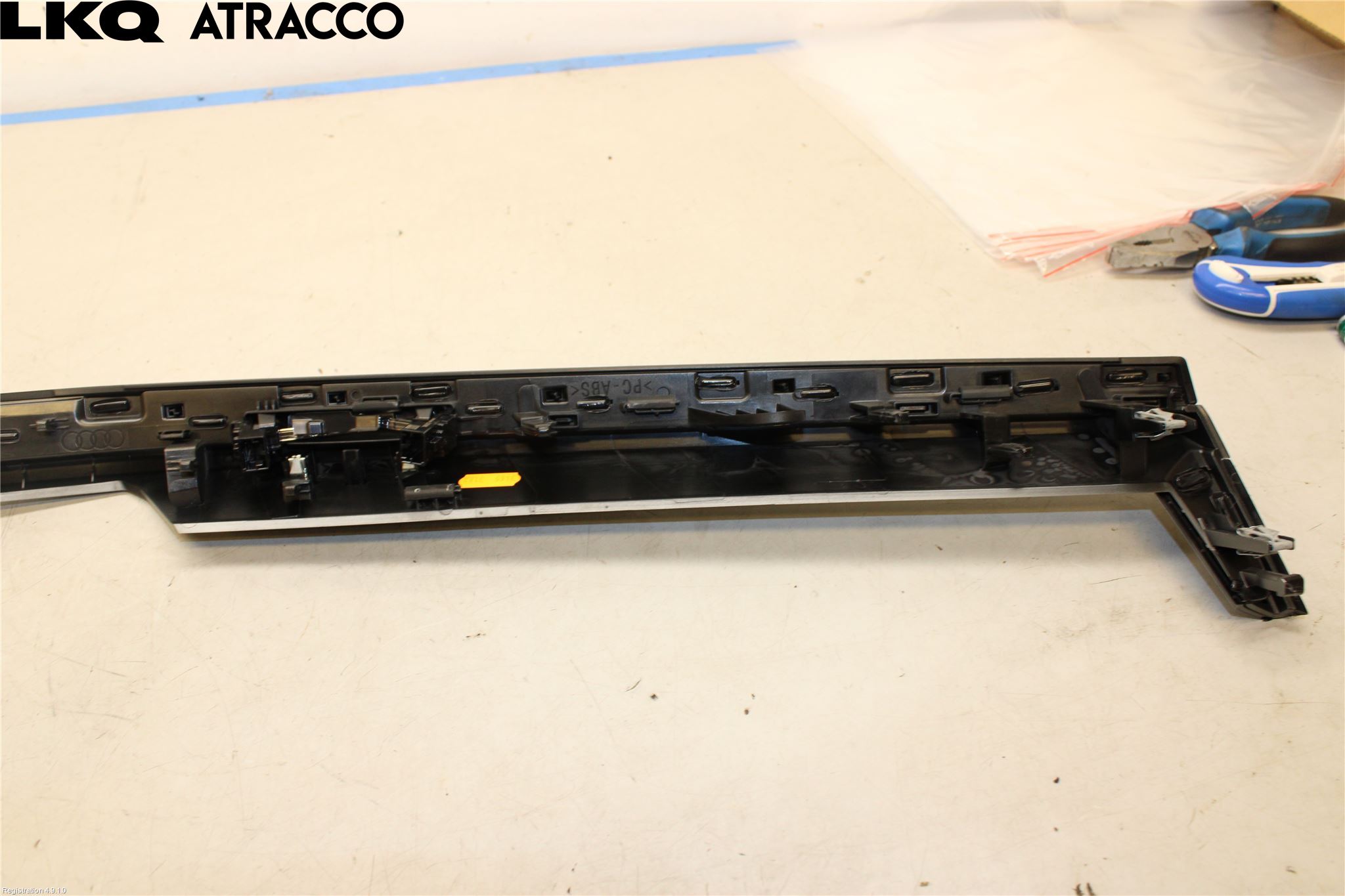 Audi Q4 E-TRON FZ 22- Instrument Ramme