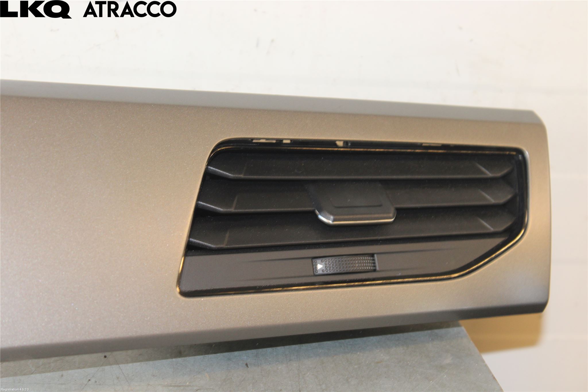 Volkswagen VW POLO VI 18->> Dashbord Kanal - Dyse