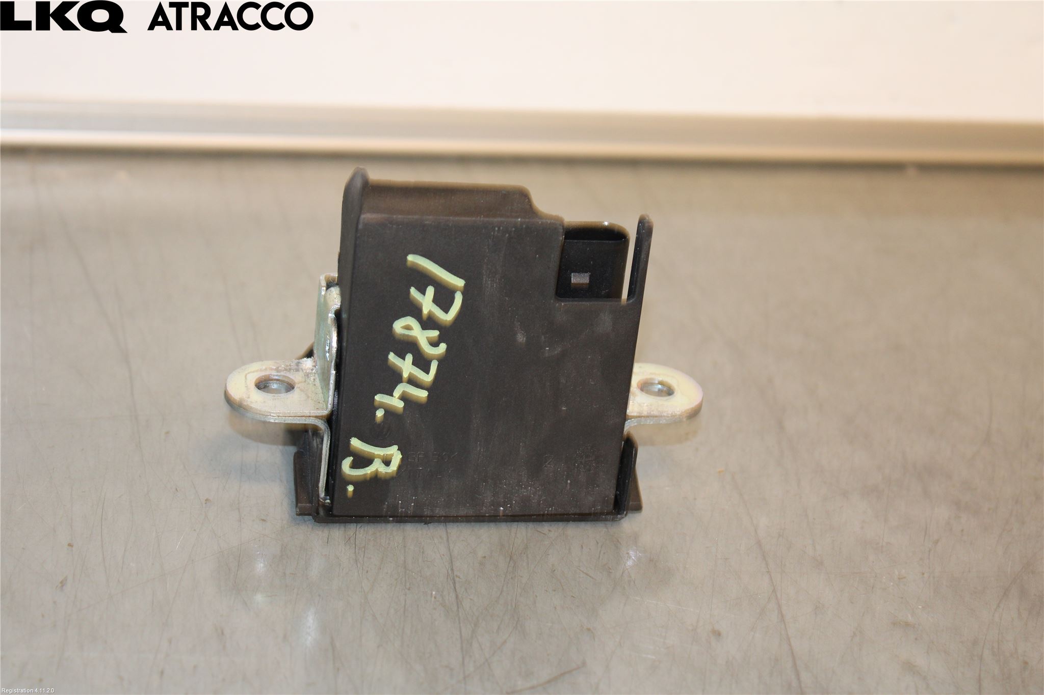 Volkswagen VW GOLF VI 09-13 Bakluke-Lokk Låsekasse