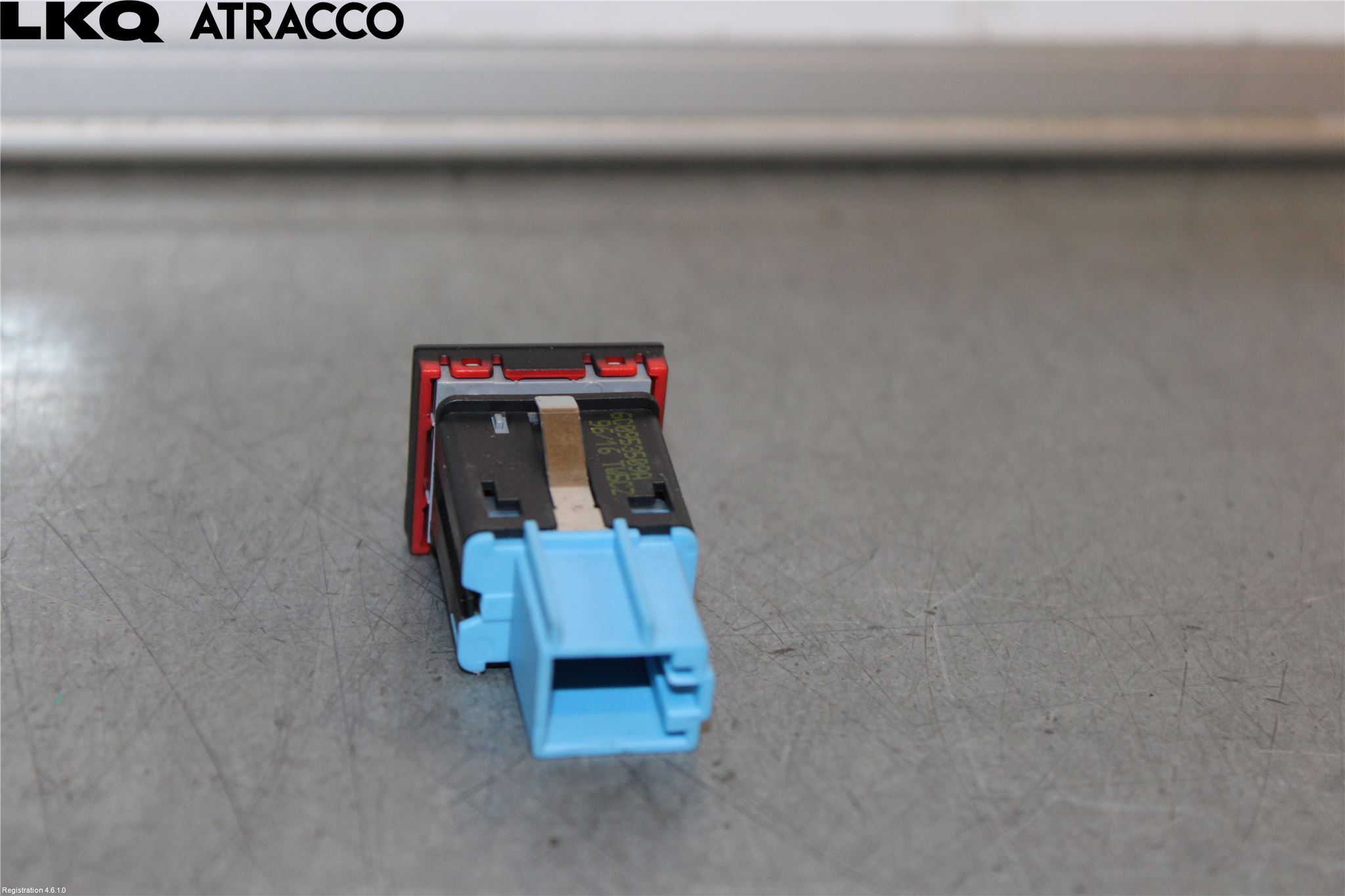 Volkswagen VW POLO 10-17 Bryter Varsel (Nødblink)