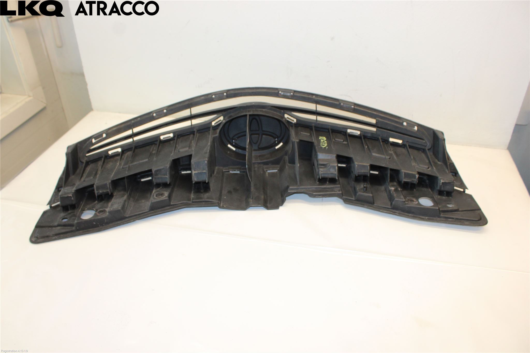 Toyota AYGO 06-14 Grill Komplett