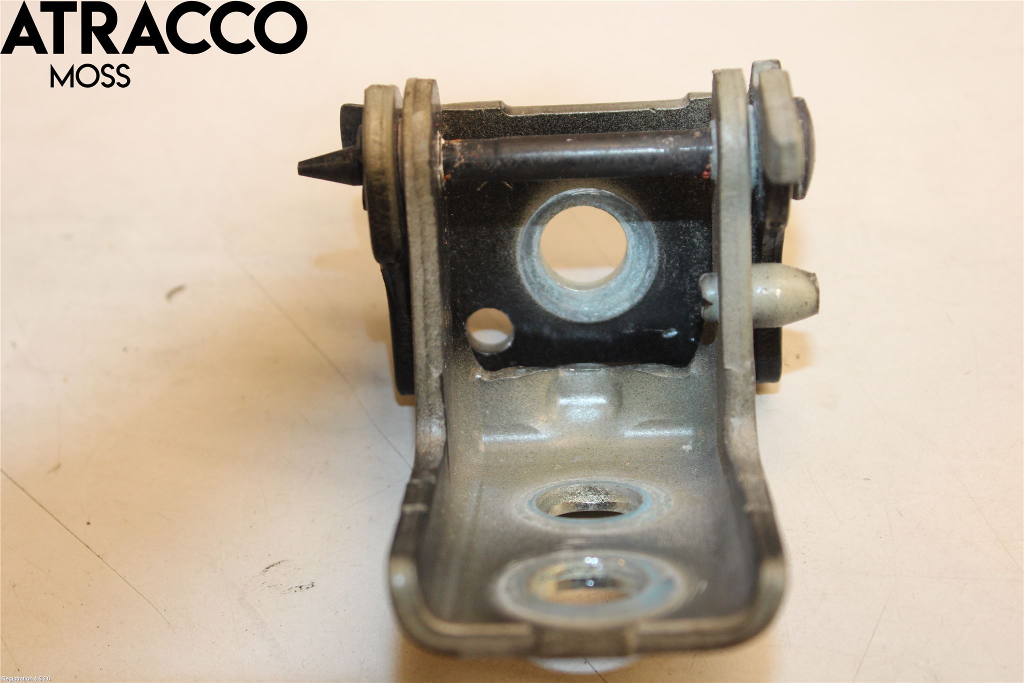 Peugeot 208 12-15 Dørhengsel