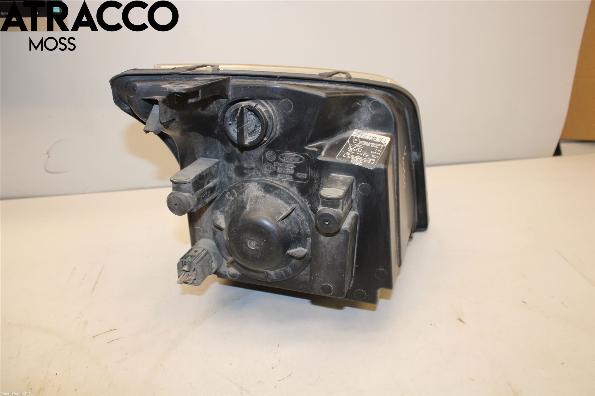 Ford TRANSIT CONNECT 03-08 Frontlykt Venstre