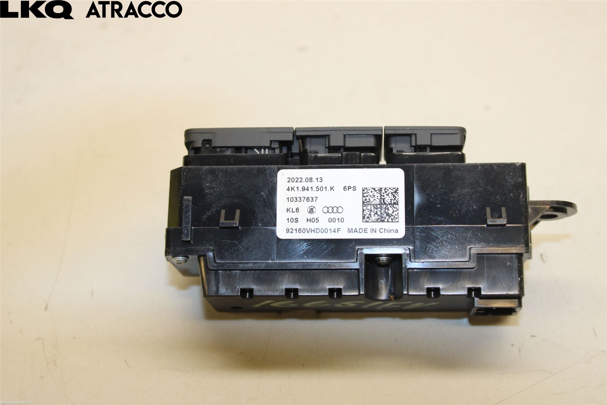 Audi Q4 E-TRON FZ 22- Bryter Hovedlys