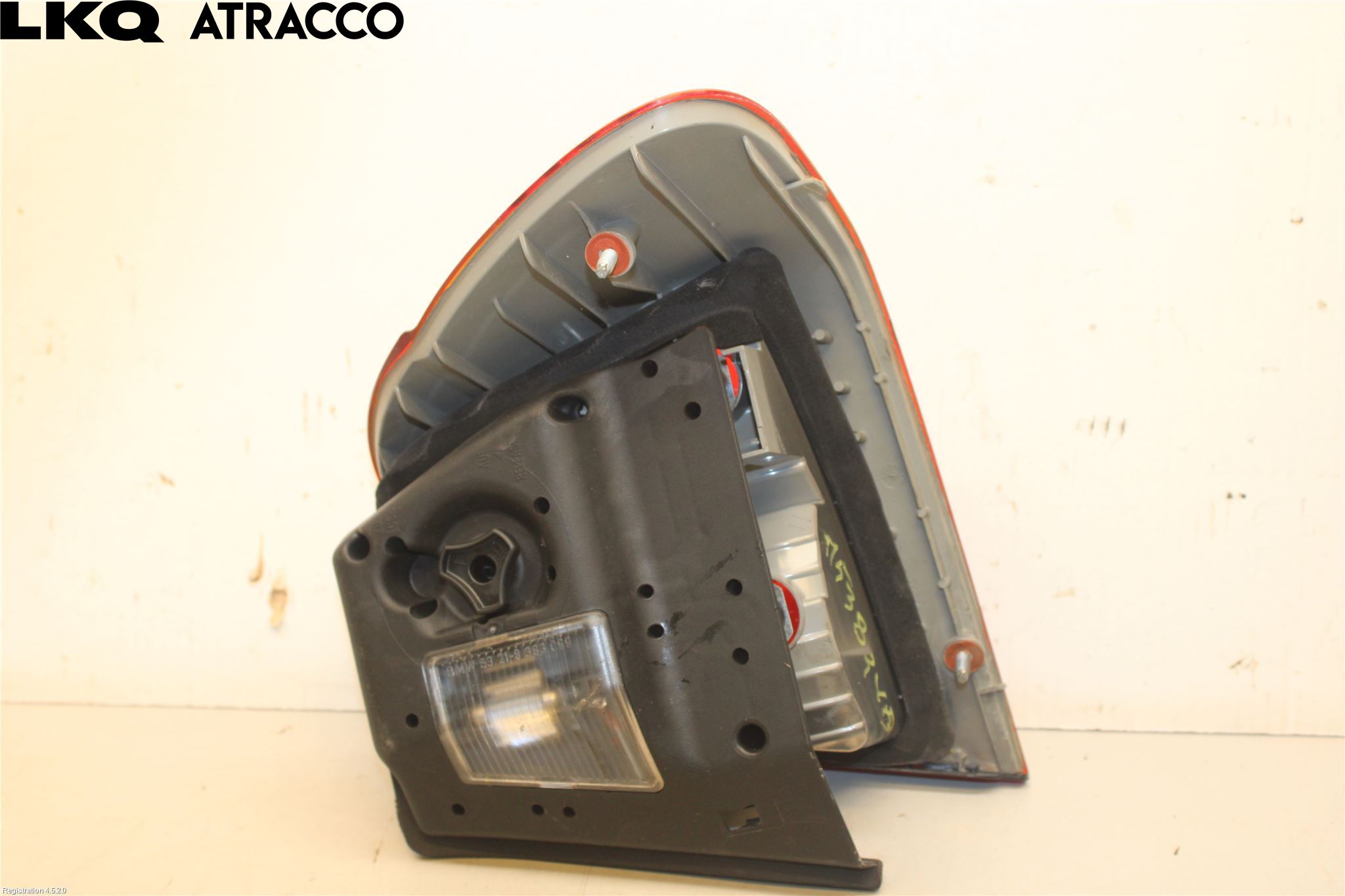 BMW 3 E46      98-05 Baklykt Venstre