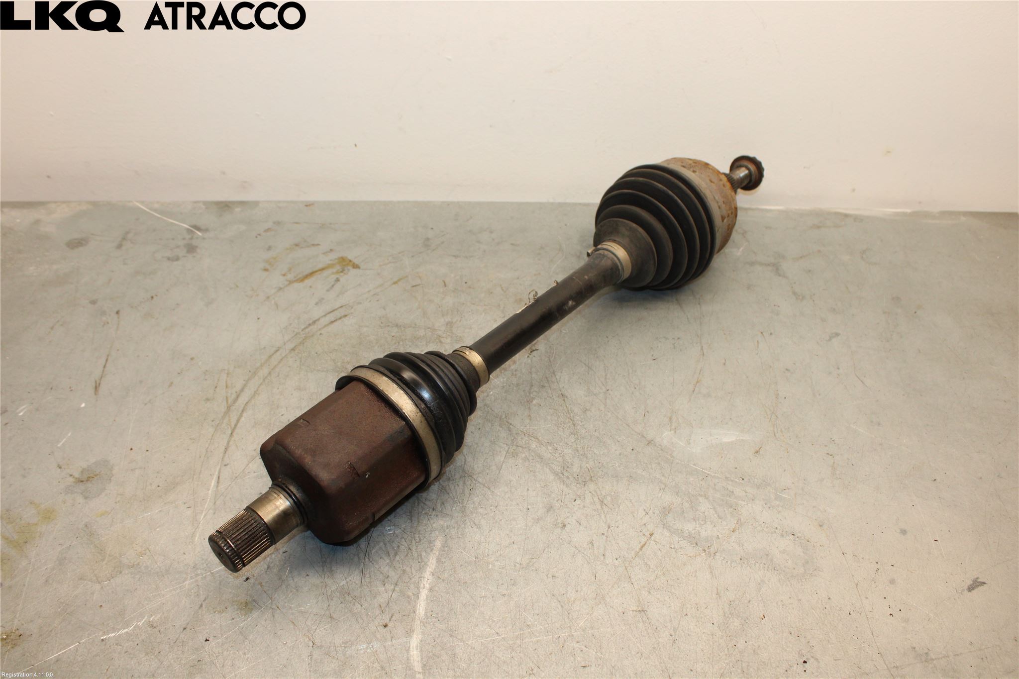Volkswagen VW TRANSP/CARAVELLE (T5) 04-15 Drivaksel Foran Kompl Venstre