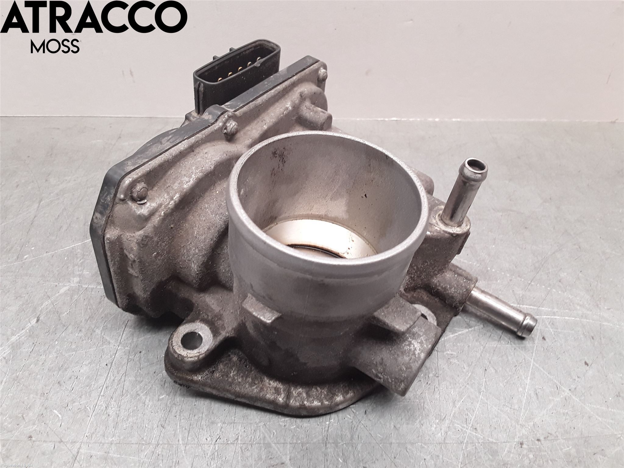 Toyota YARIS XP130 12-14 Inns Spjeldhus