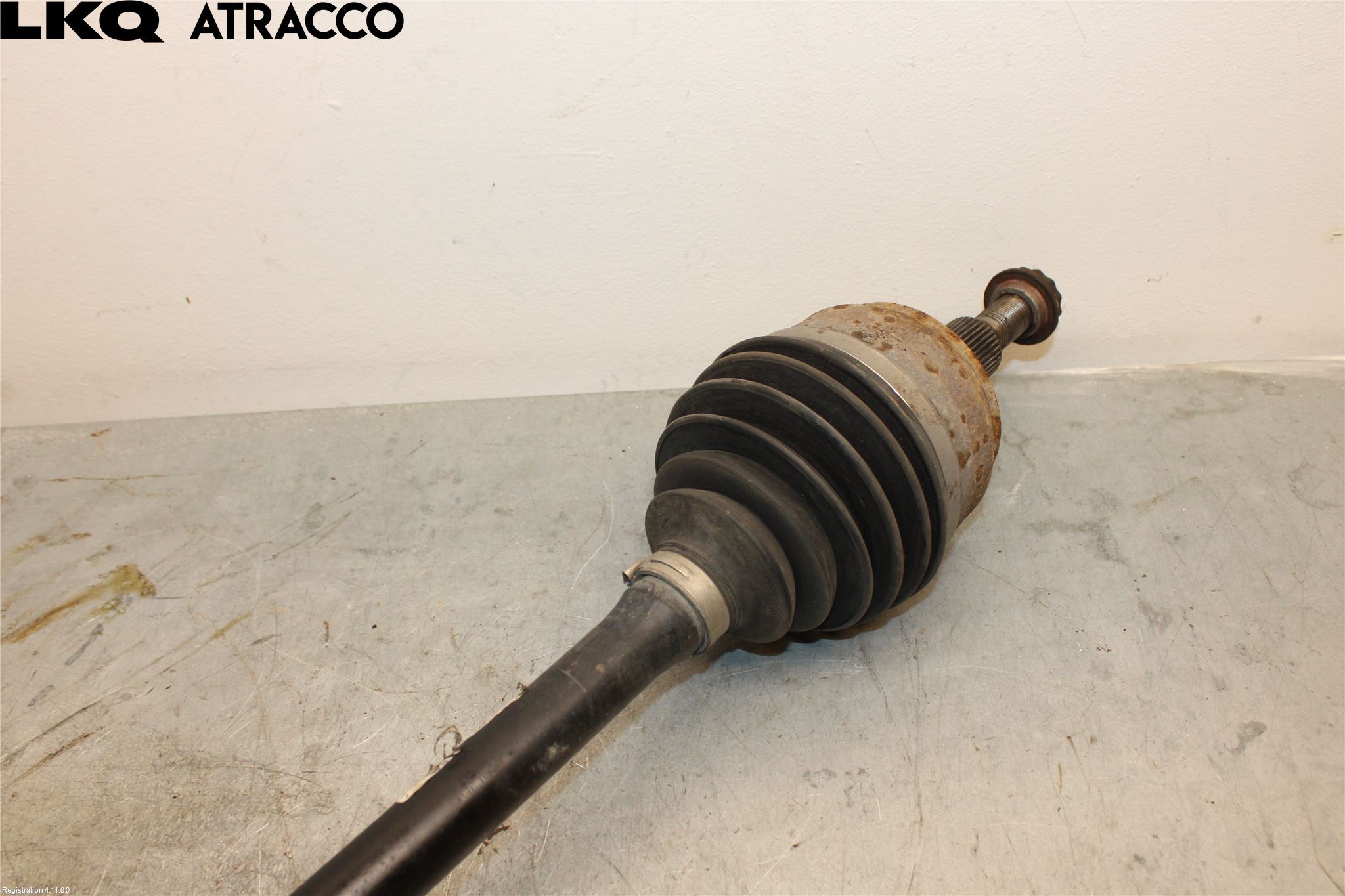 Volkswagen VW TRANSP/CARAVELLE (T5) 04-15 Drivaksel Foran Kompl Venstre