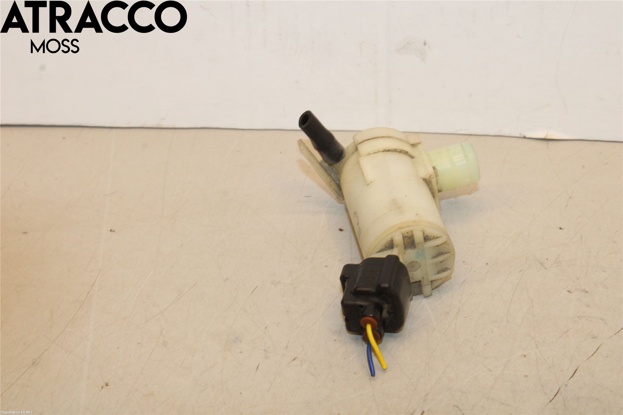 Suzuki SX4 S-CROSS 14-21 Spylerpumpe Frontrute