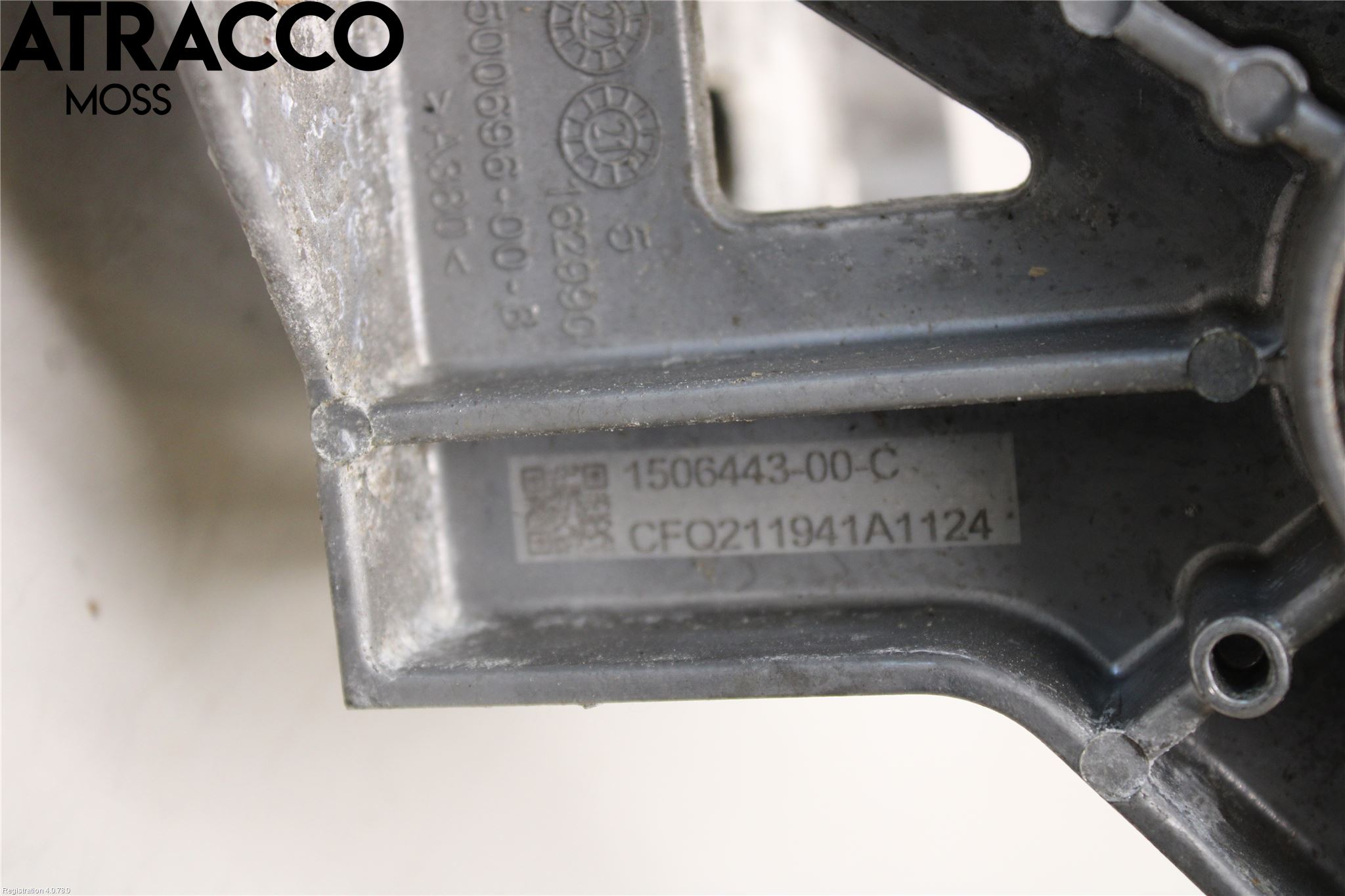 Tesla MODEL 3 17- Batterikasse - Feste - Holder