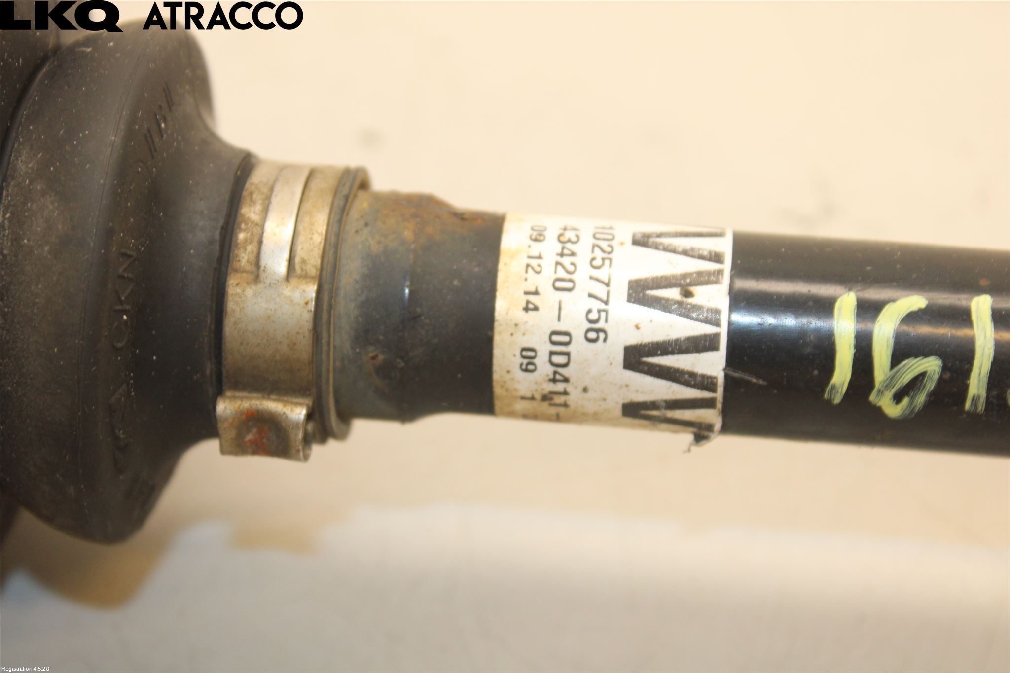 Toyota YARIS XP130 15-20 Drivaksel Foran Kompl Venstre