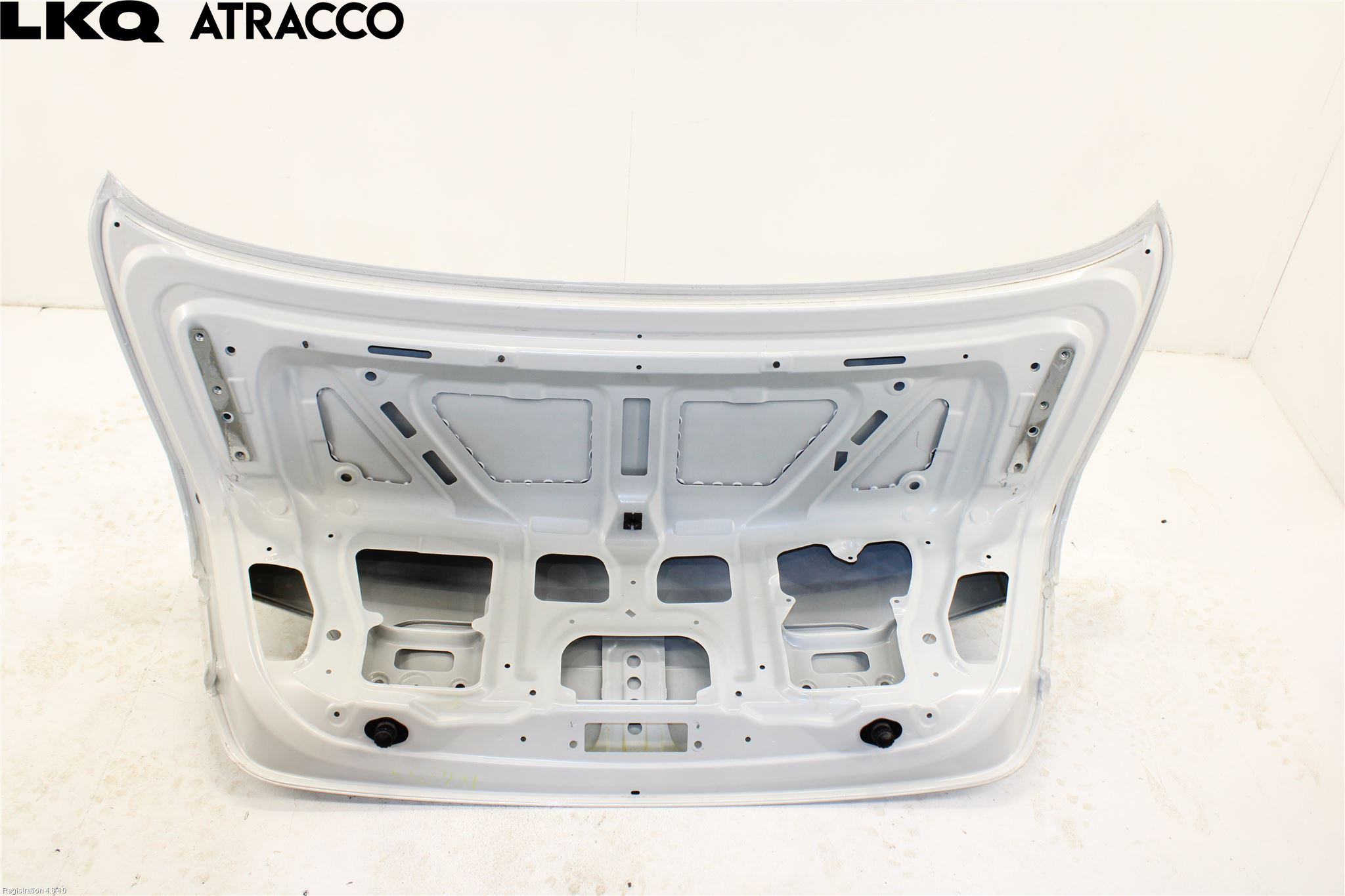 BMW 5 F10/F11/F18 09-17 Bakluke Koffertlokk