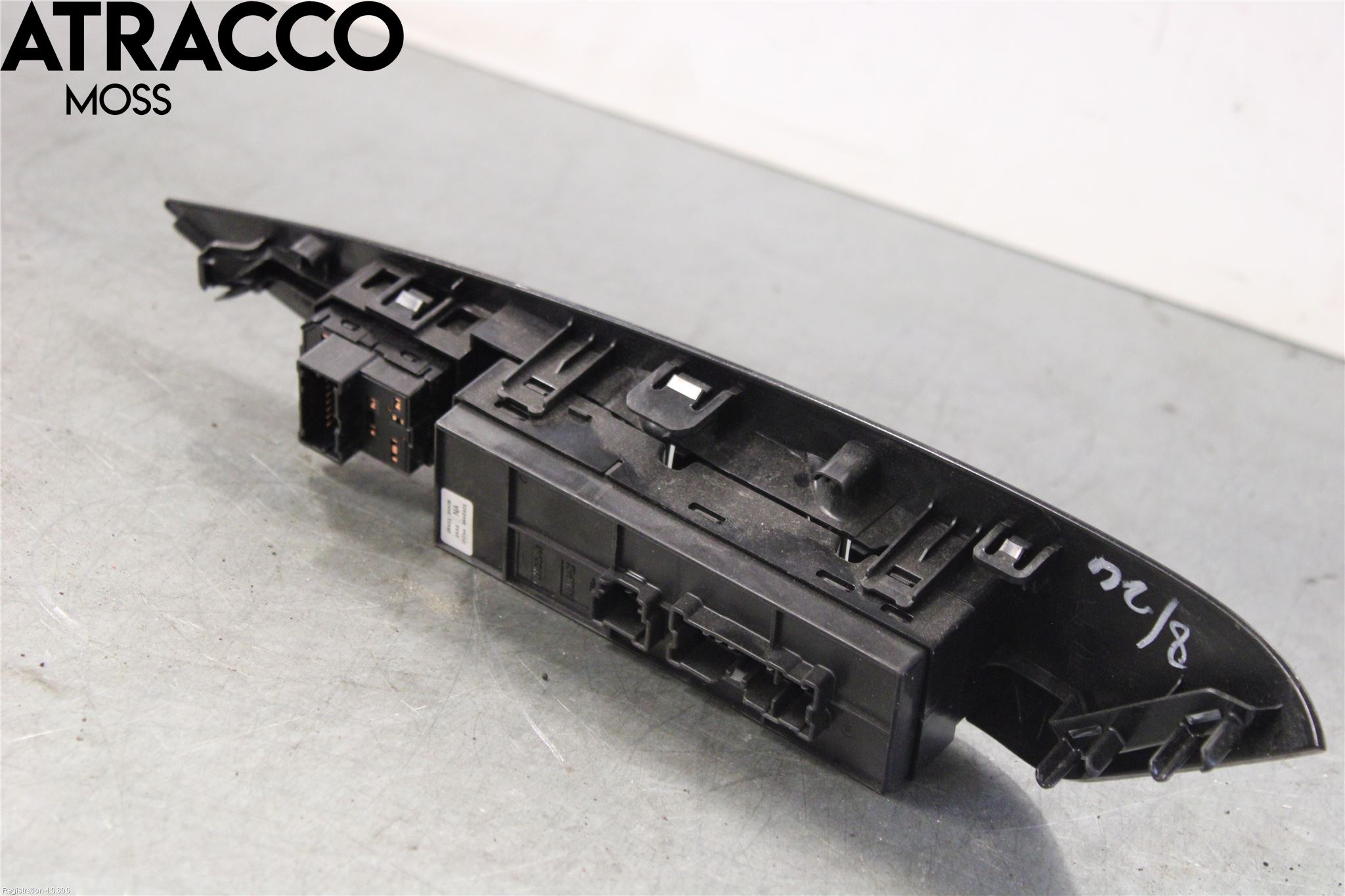 Nissan LEAF 11-17 Bryter Vindusheis