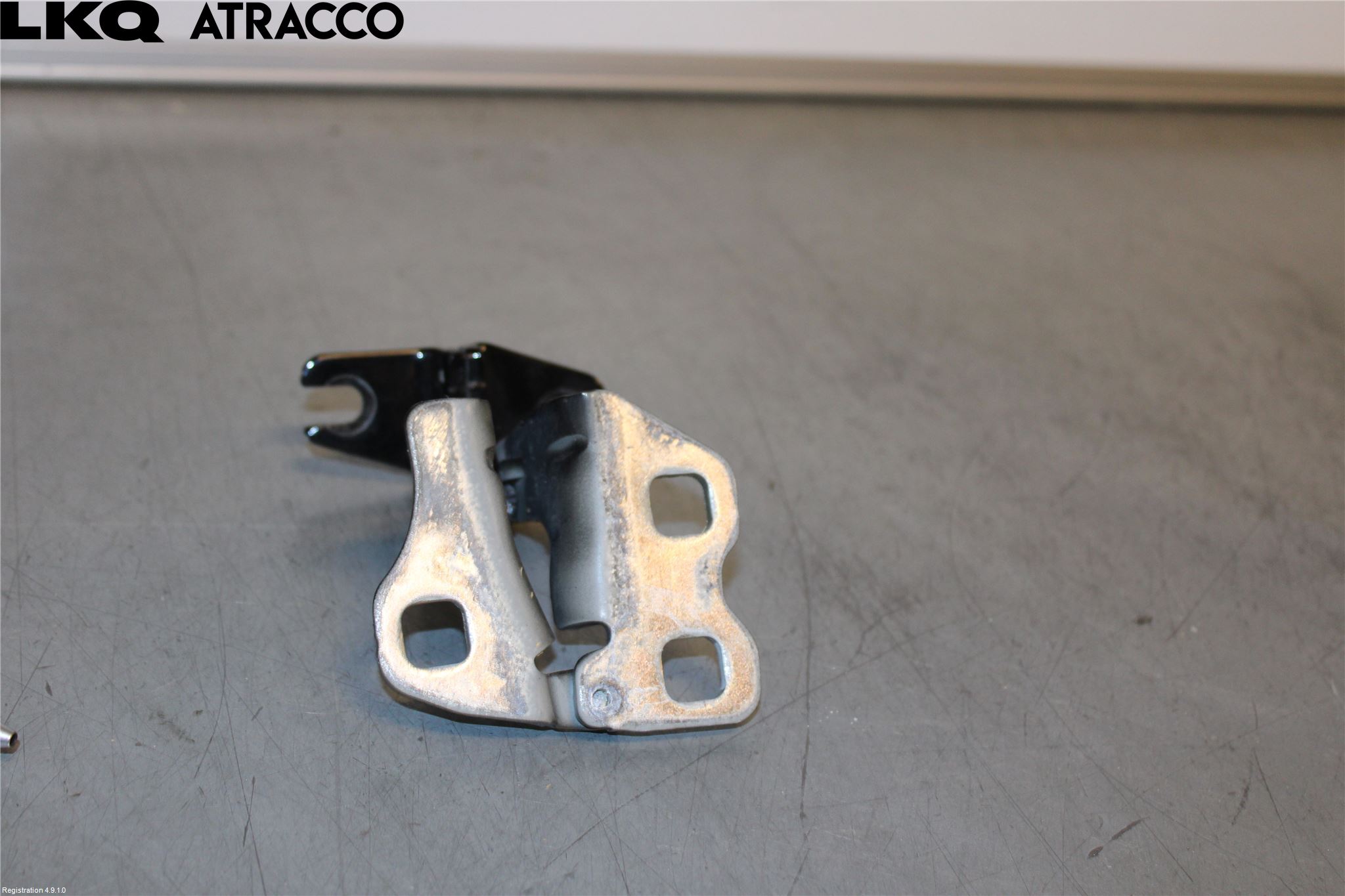 Tesla MODEL 3 17- Dørhengsel