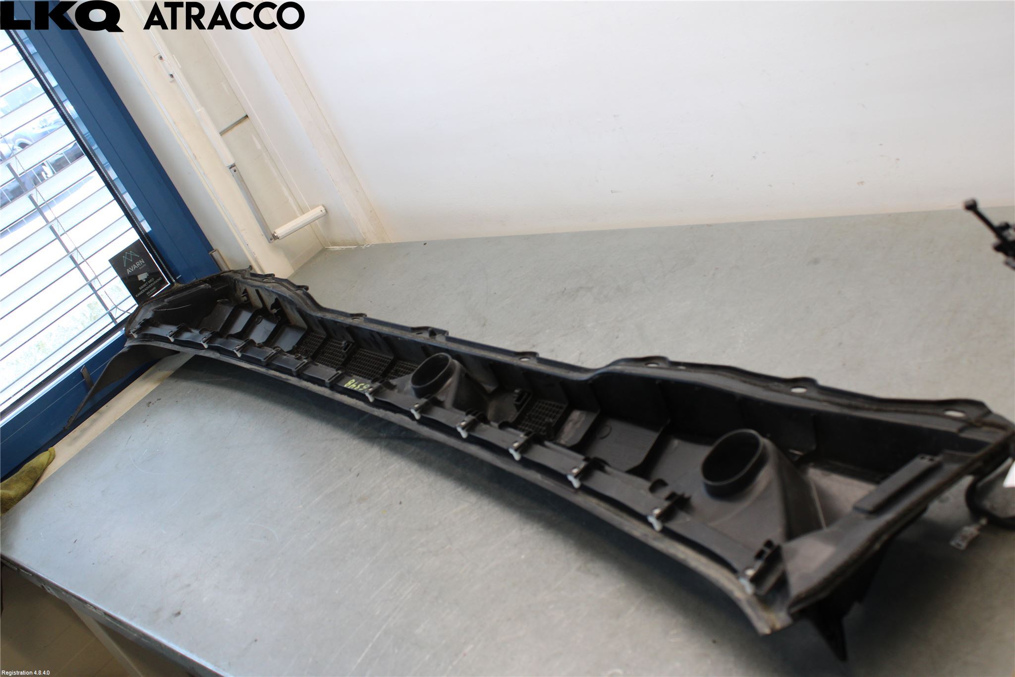 Nissan NAVARA 05-16 Visker Deksel-Grill-Under Frr