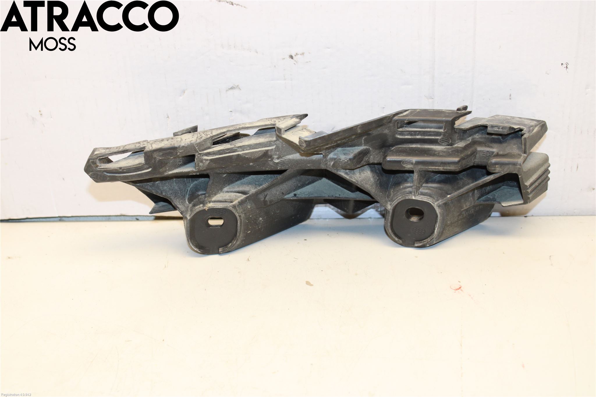 Skoda KODIAQ 17-24 Støtfangerfeste Bak Høyre