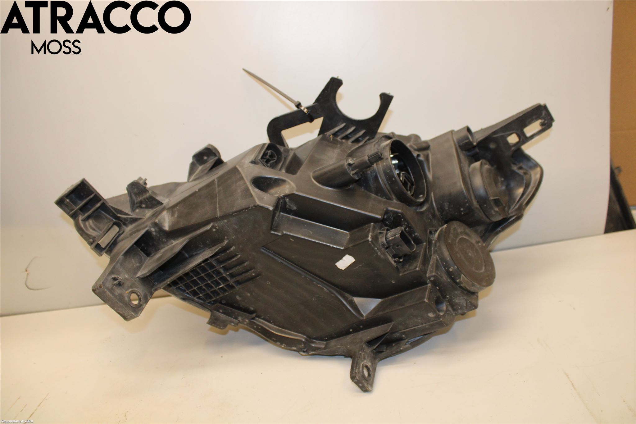 Peugeot PARTNER 08-15 Frontlykt Høyre