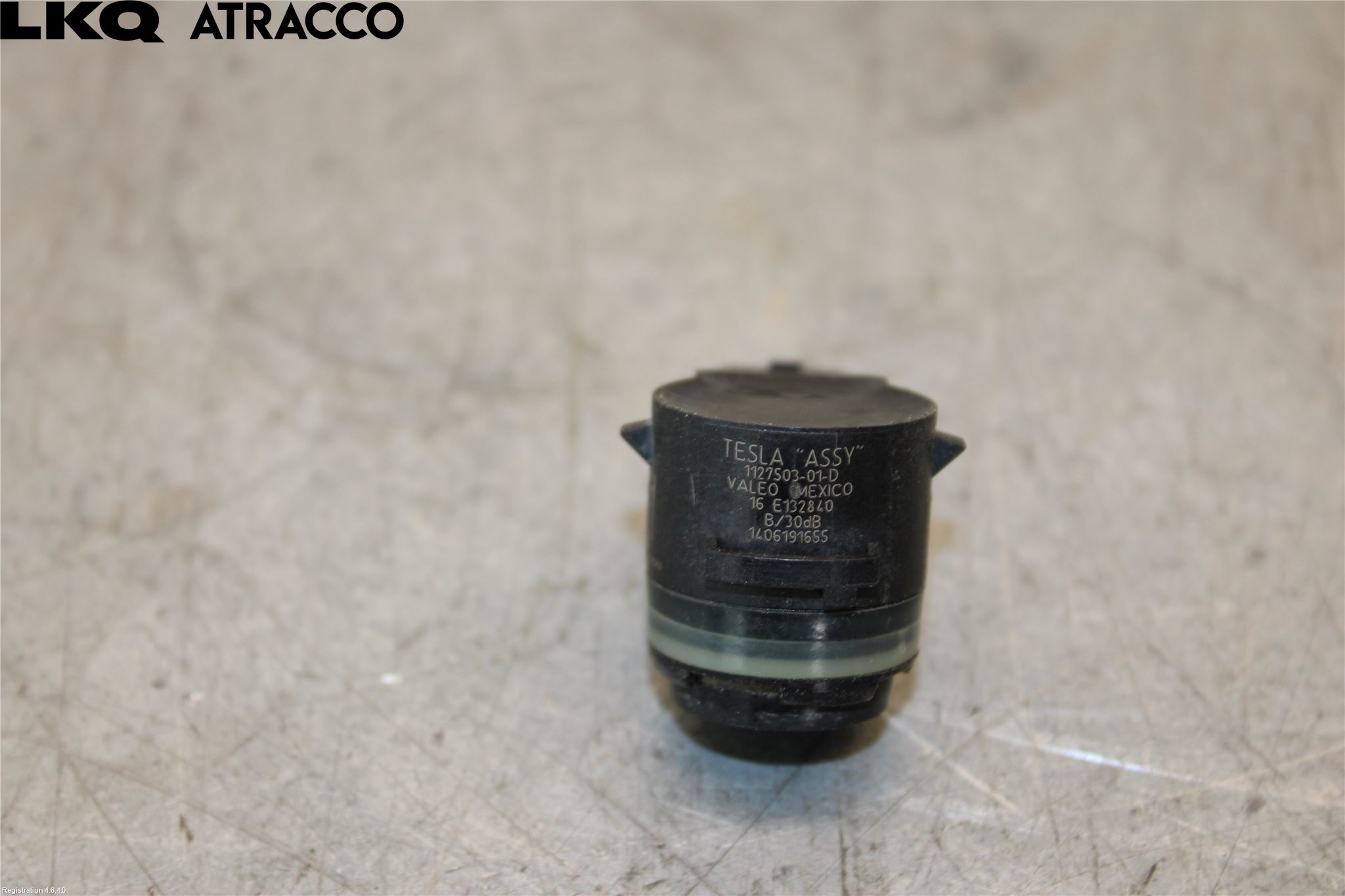 Tesla MODEL 3 17- Sensor Parkering Front