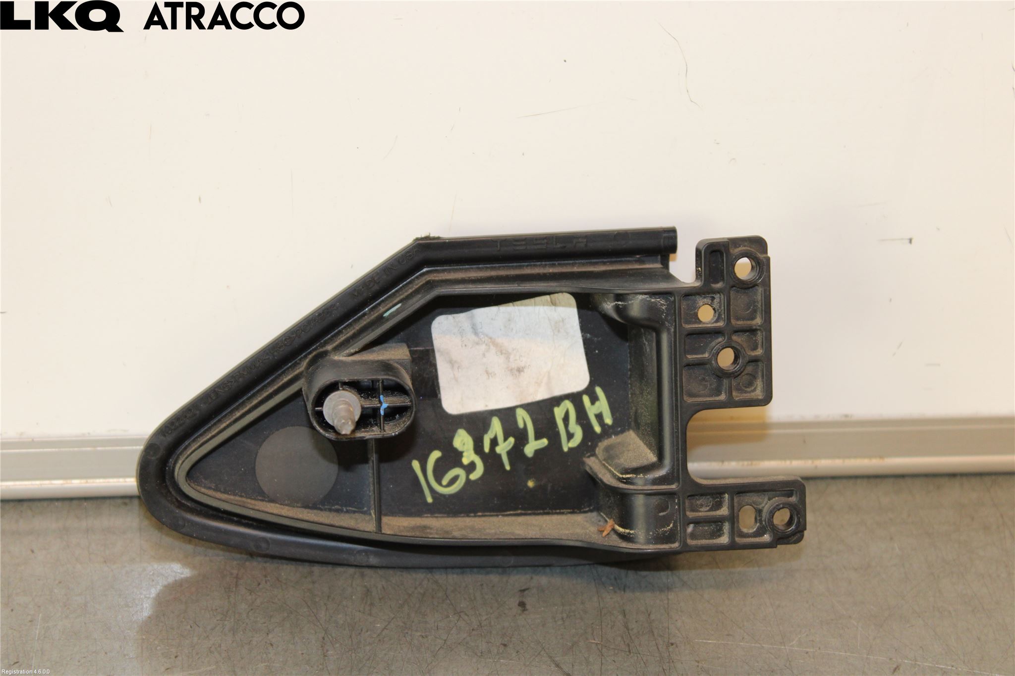 Tesla MODEL X 16- Refleks Bak