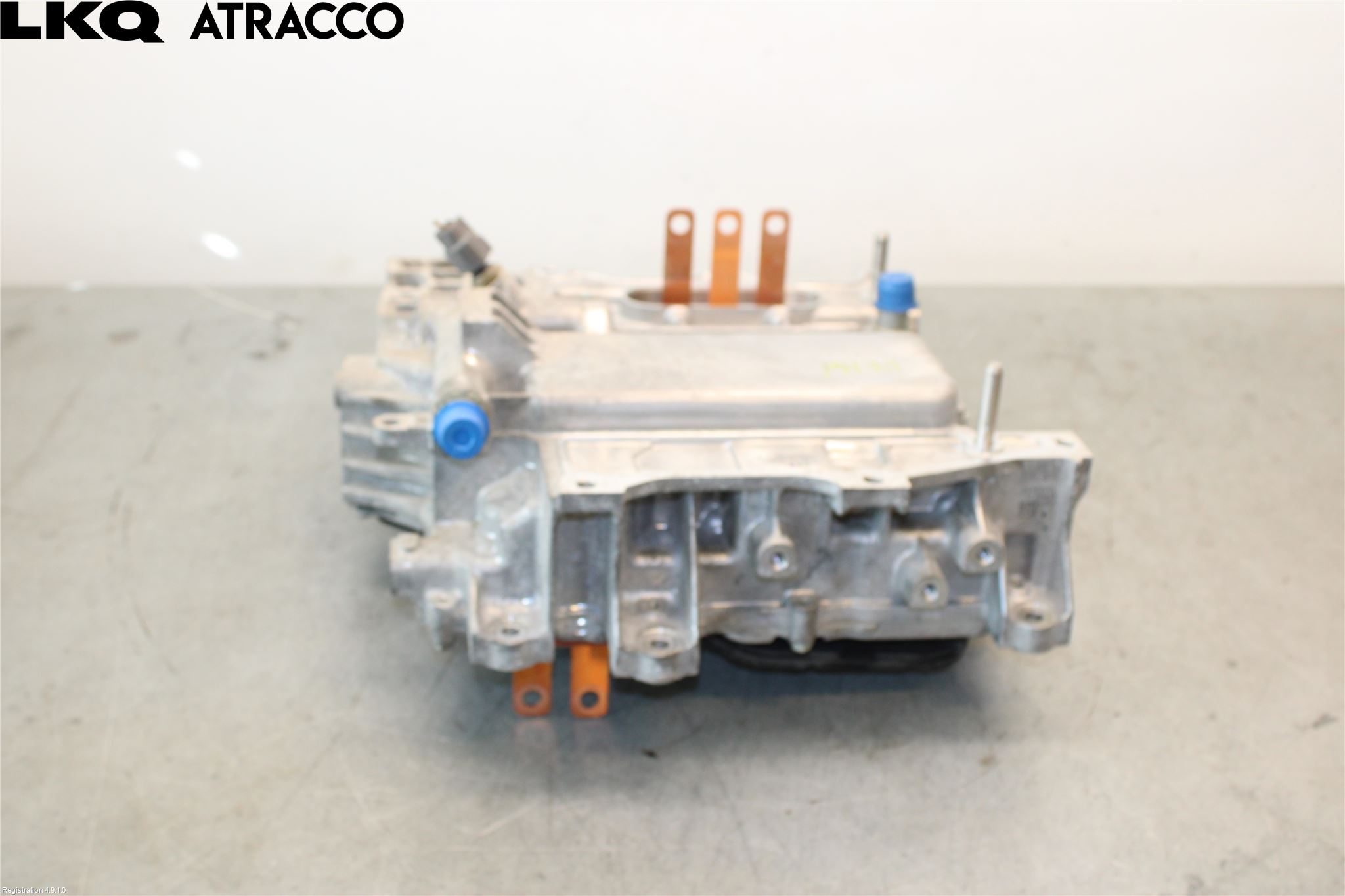 Nissan LEAF 18- Inverter 12-)220V