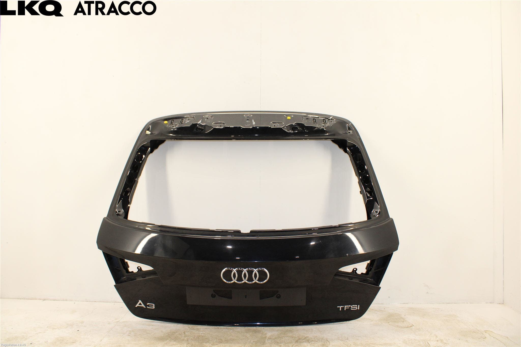 Audi A3/S3 05-13 Bakluke Koffertlokk