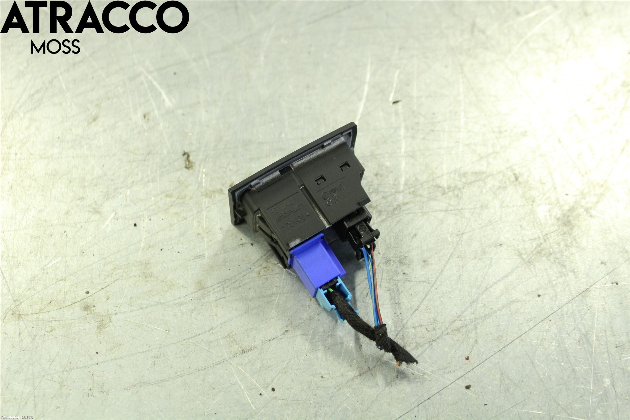 Volkswagen VW GOLF / E-GOLF VII 13-20 Bryter Varsel (Nødblink)