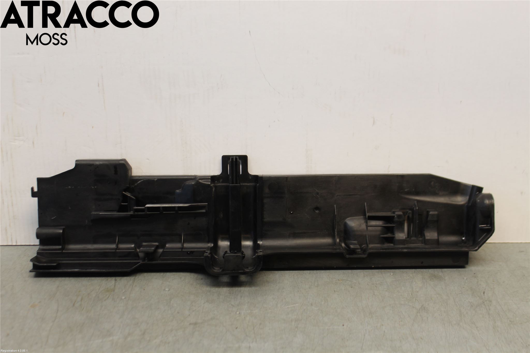 BMW 3 E90/91 SED/TOU 05-12 Radiator Feste - Ramme - Bjelk