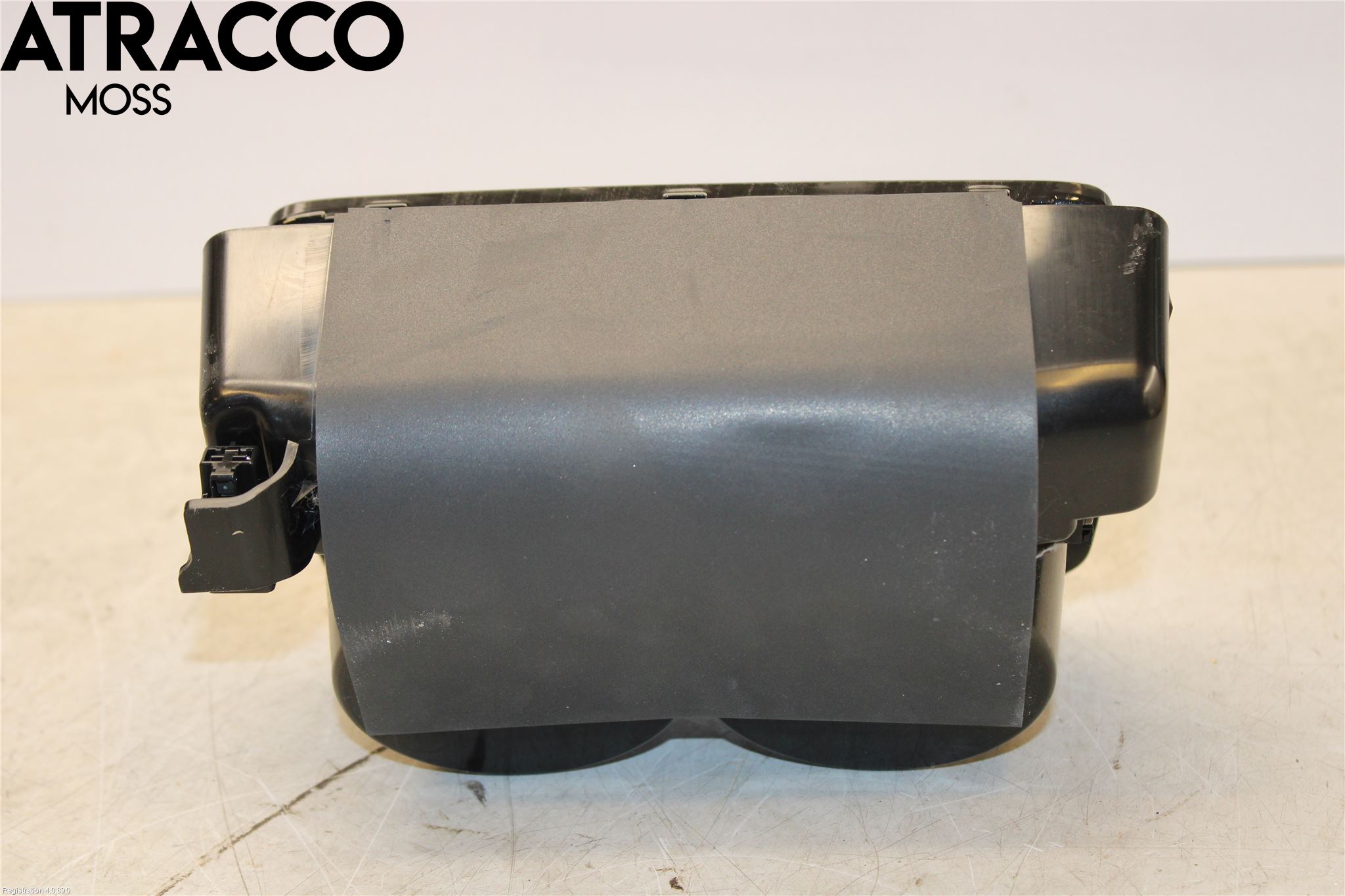 Mitsubishi OUTLANDER 13-21 Innr Koppholder