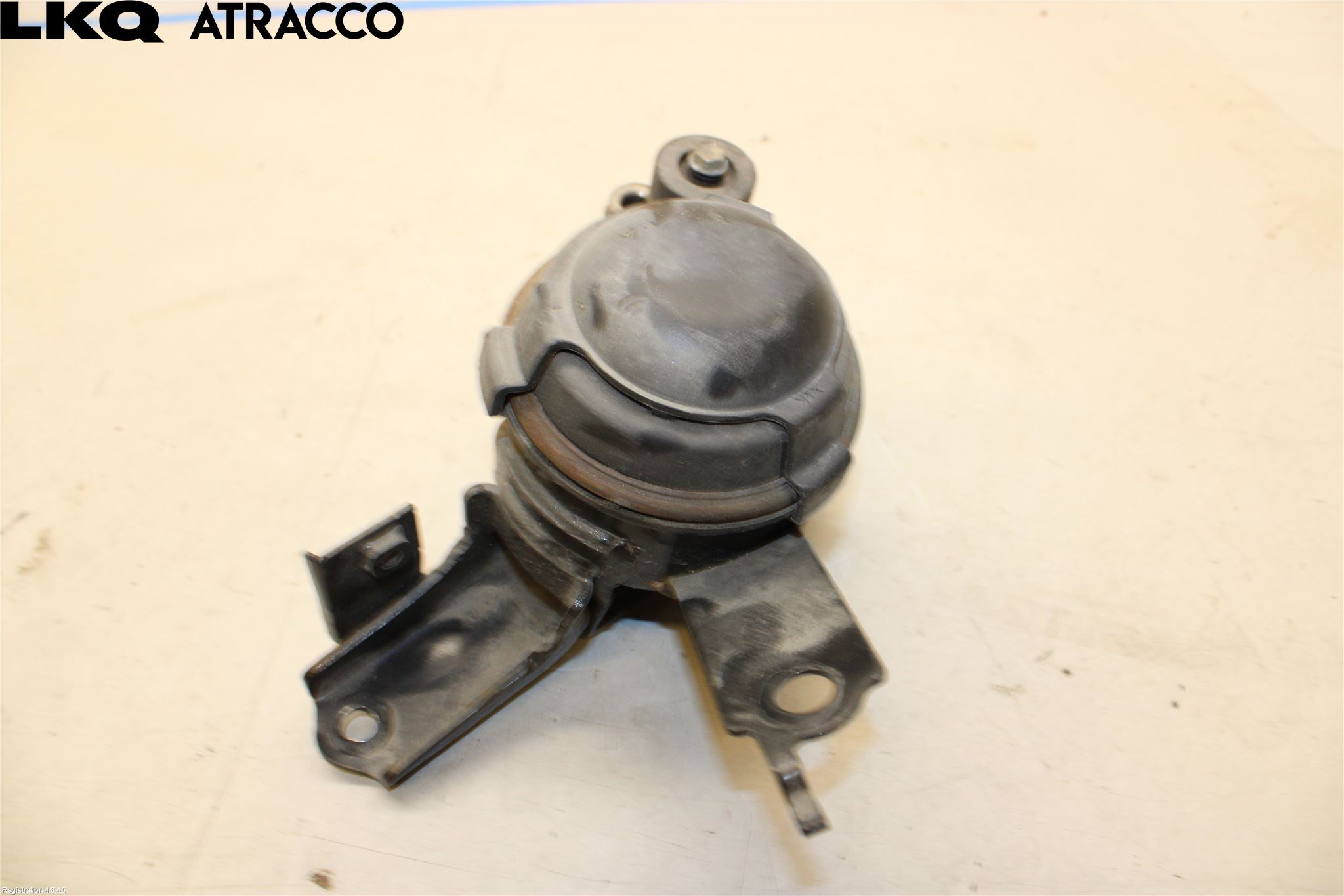 Toyota YARIS XP130 15-20 Motor Feste Gummi