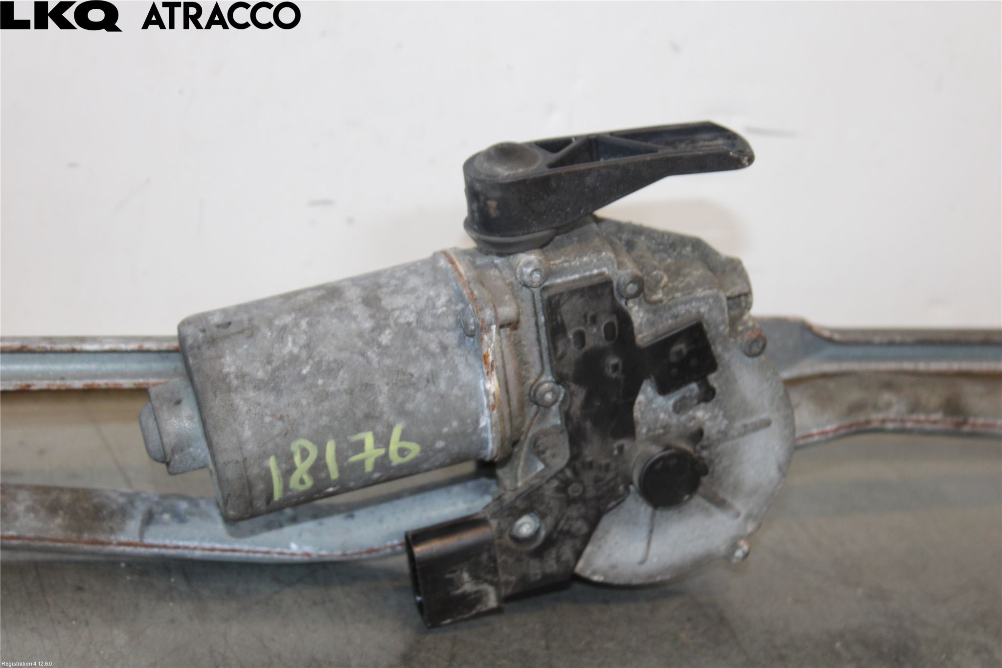 Mercedes-Benz MB SPRINTER (W906) 06-18 Viskermotor Frontrute