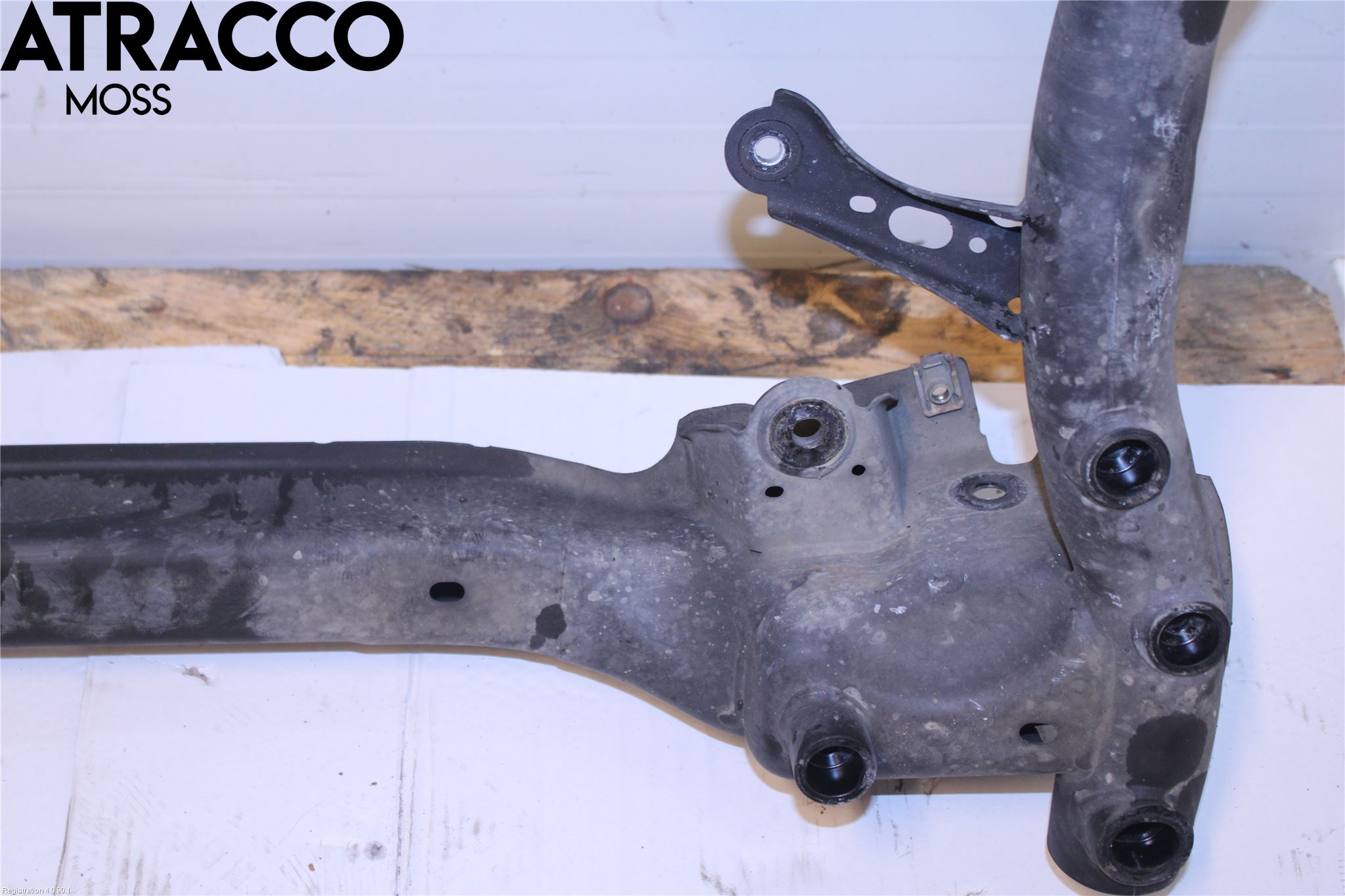 Mercedes-Benz MB C-KLASS (W205) 14-21 Travers Feste