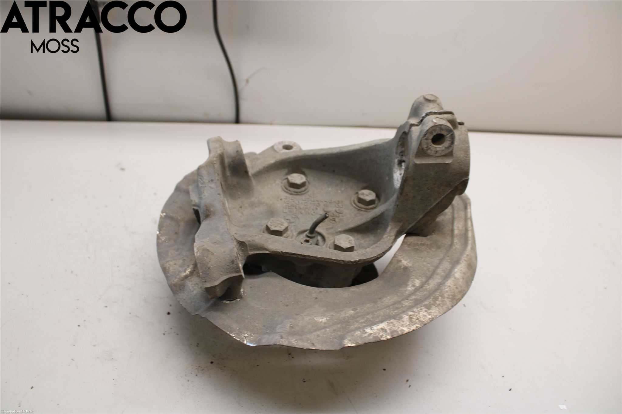 BMW 1 E87/81 5D/3D 03-11 Spindel Vf