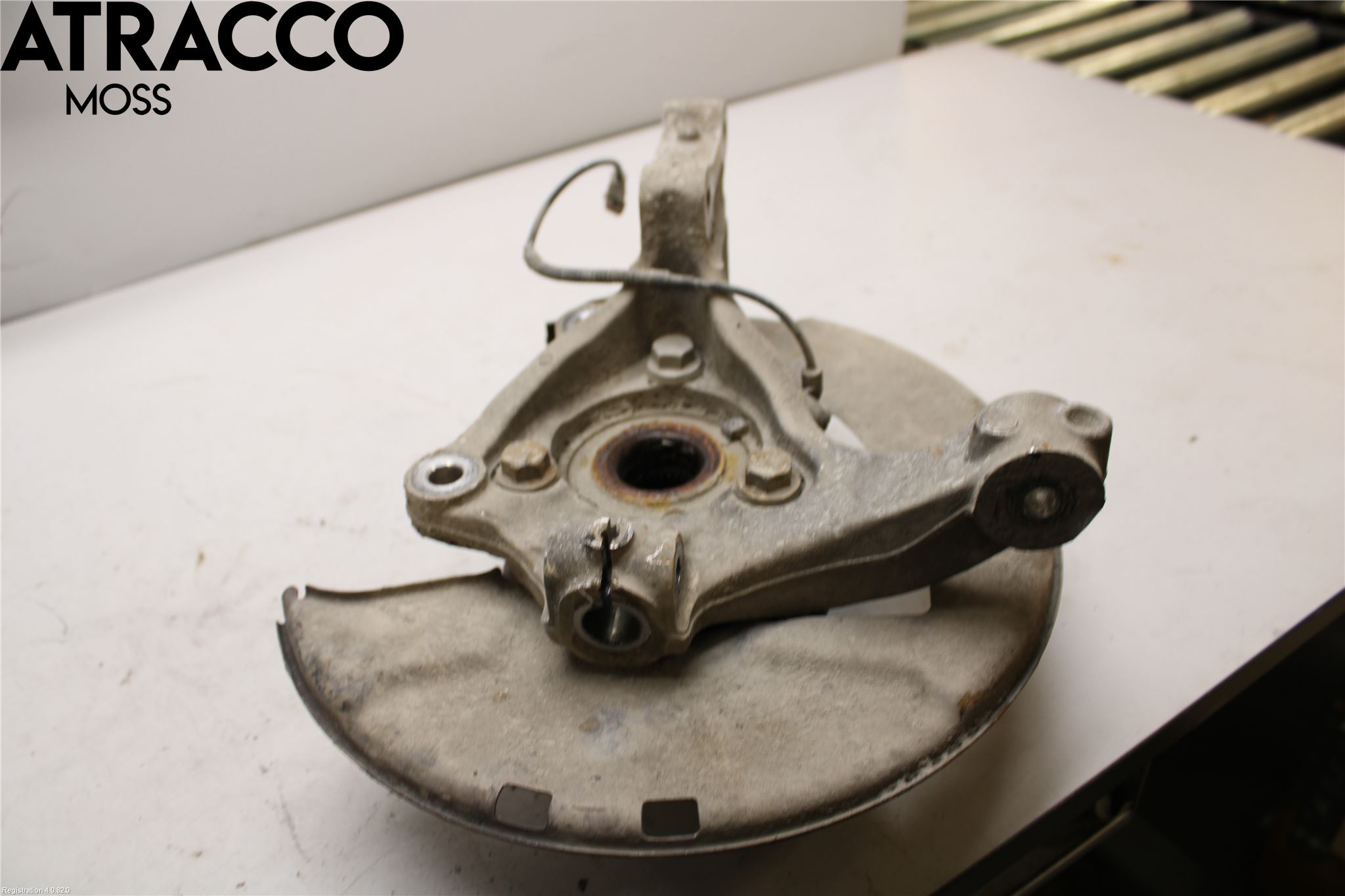 Opel INSIGNIA 09-16 Spindel Hf