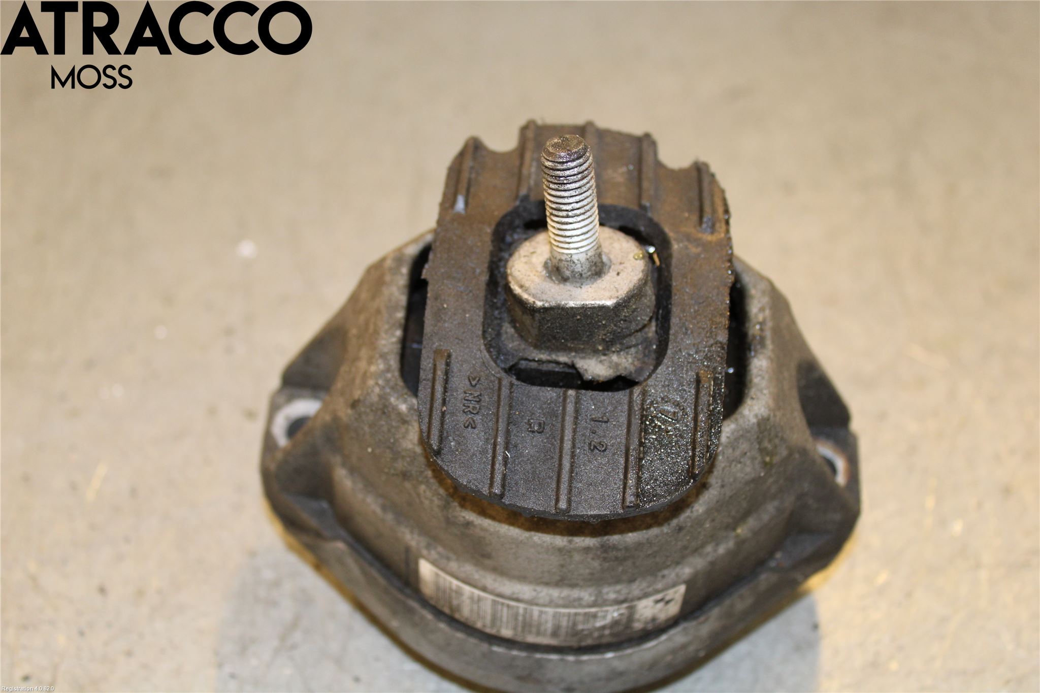 BMW 5 E60/61 Sed/Tou 02-10 Motor Feste Gummi