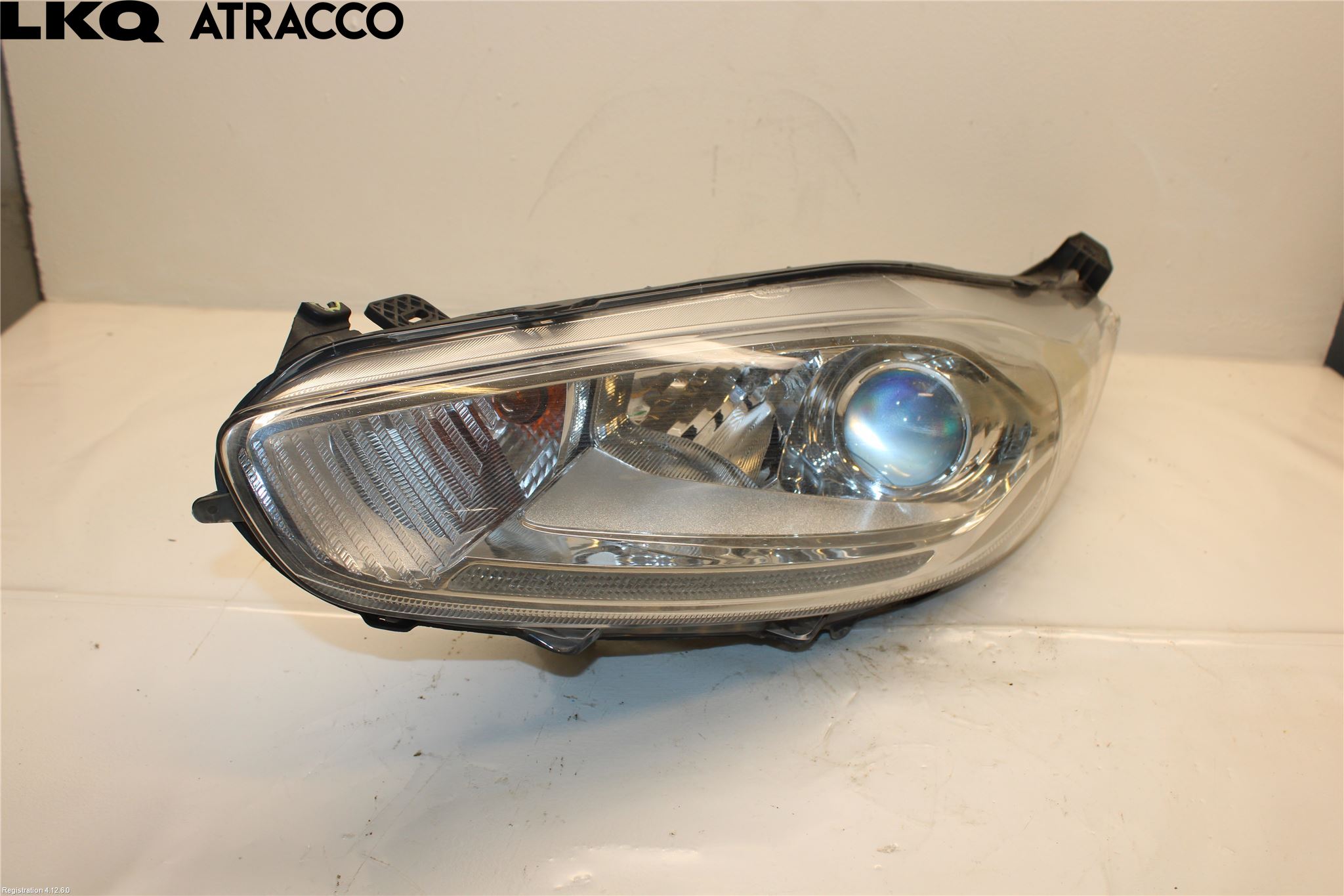 Ford FIESTA 13-17 Frontlykt Venstre