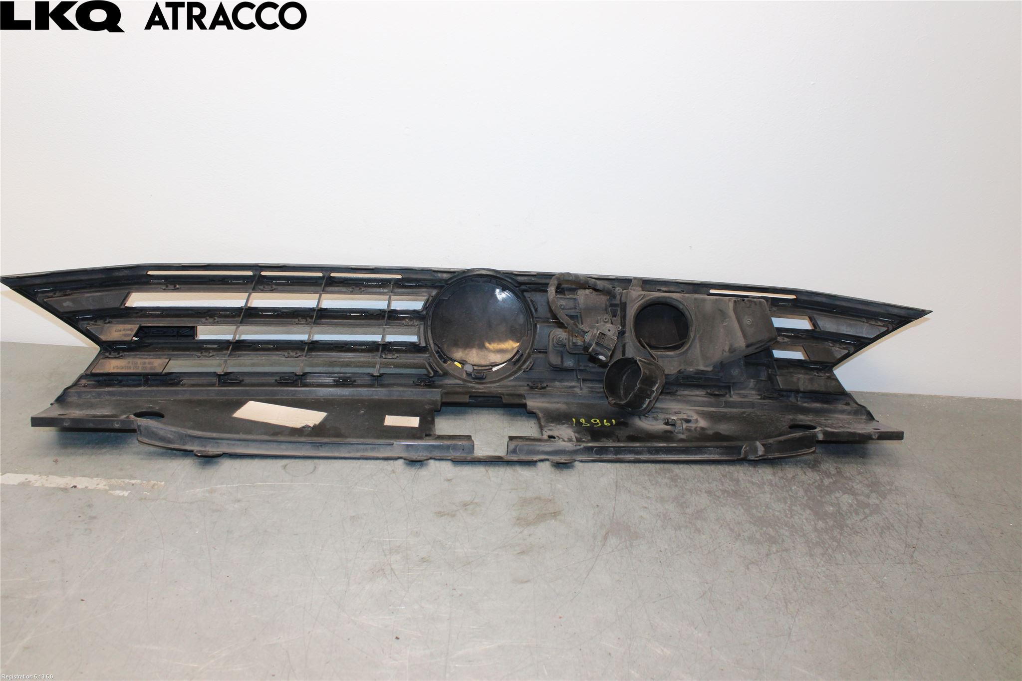 Volkswagen VW PASSAT 15-19 Grill Komplett