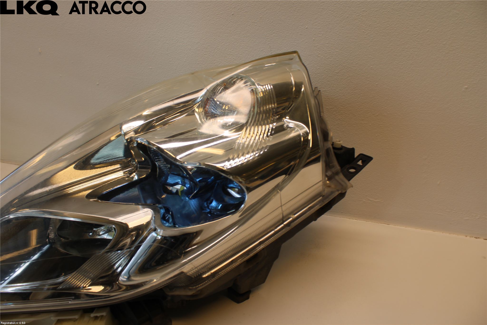 Nissan LEAF 11-17 Frontlykt Venstre