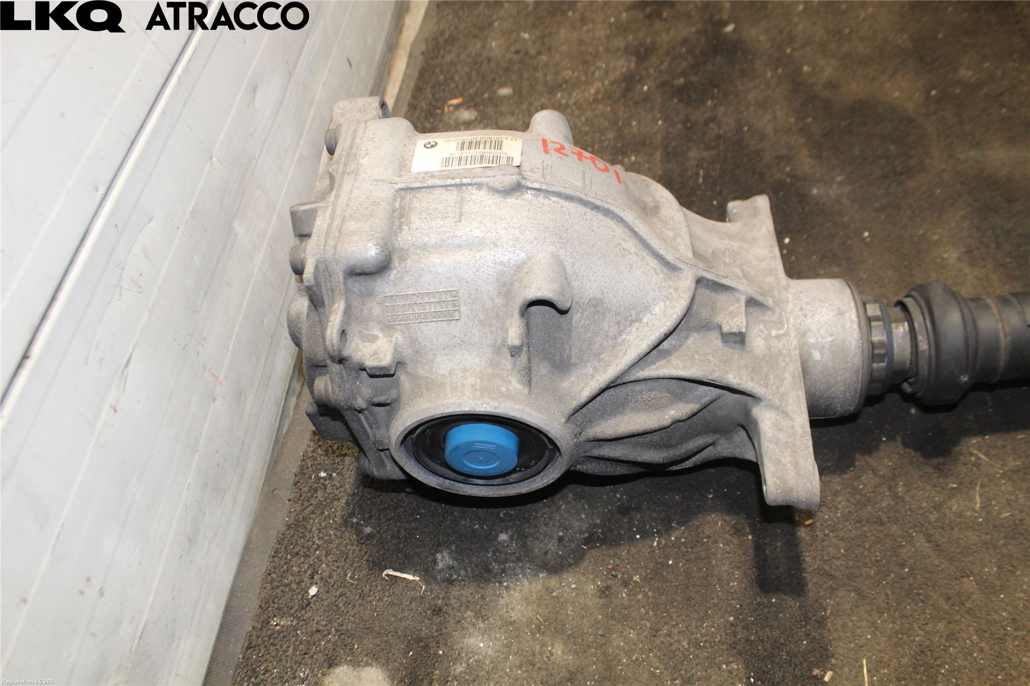 BMW 5 G30/G31/F90 17-23 Bakaksel Kardang Bak -Diff