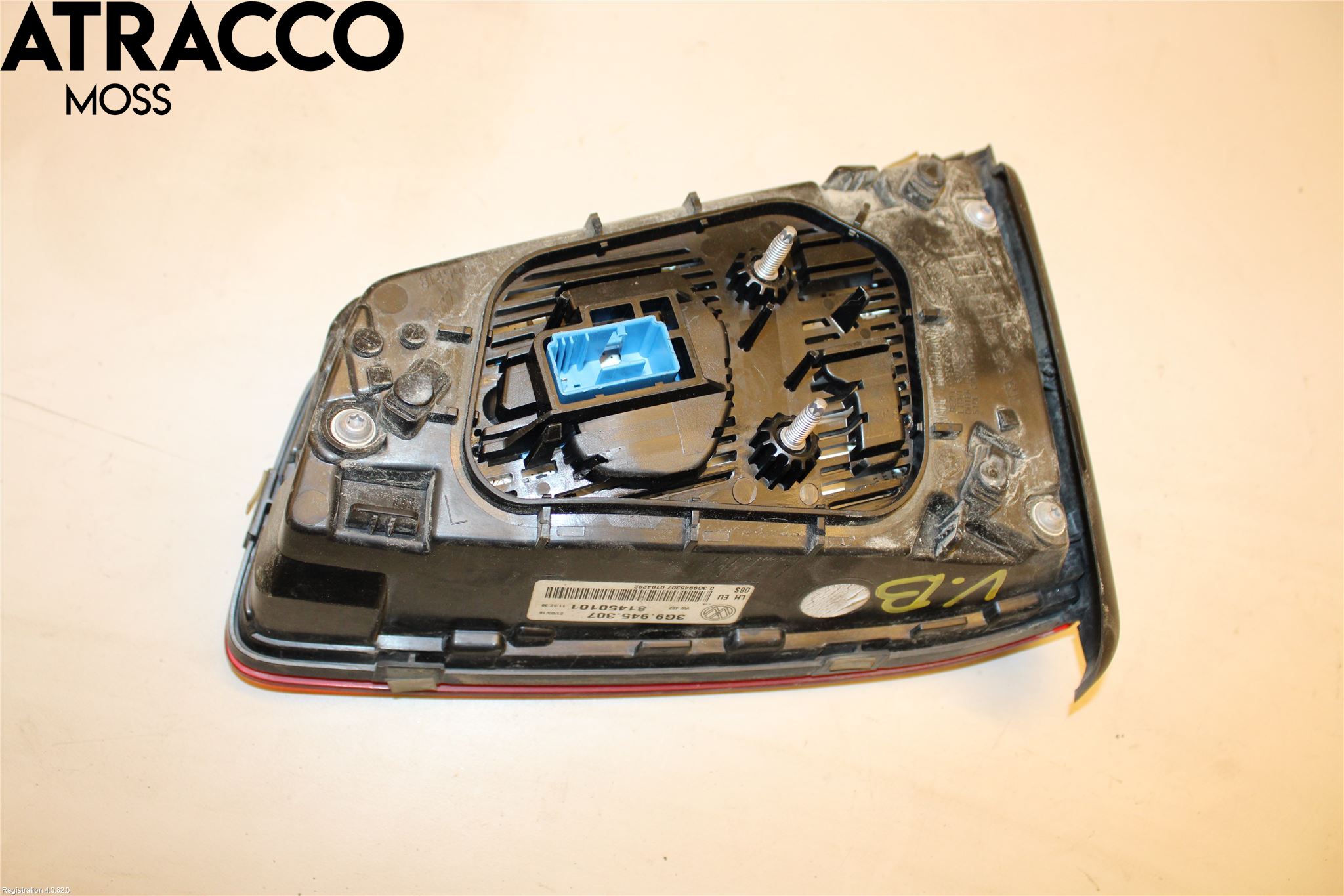 Volkswagen VW PASSAT 15-19 Baklykt Venstre  På Luke(Indre