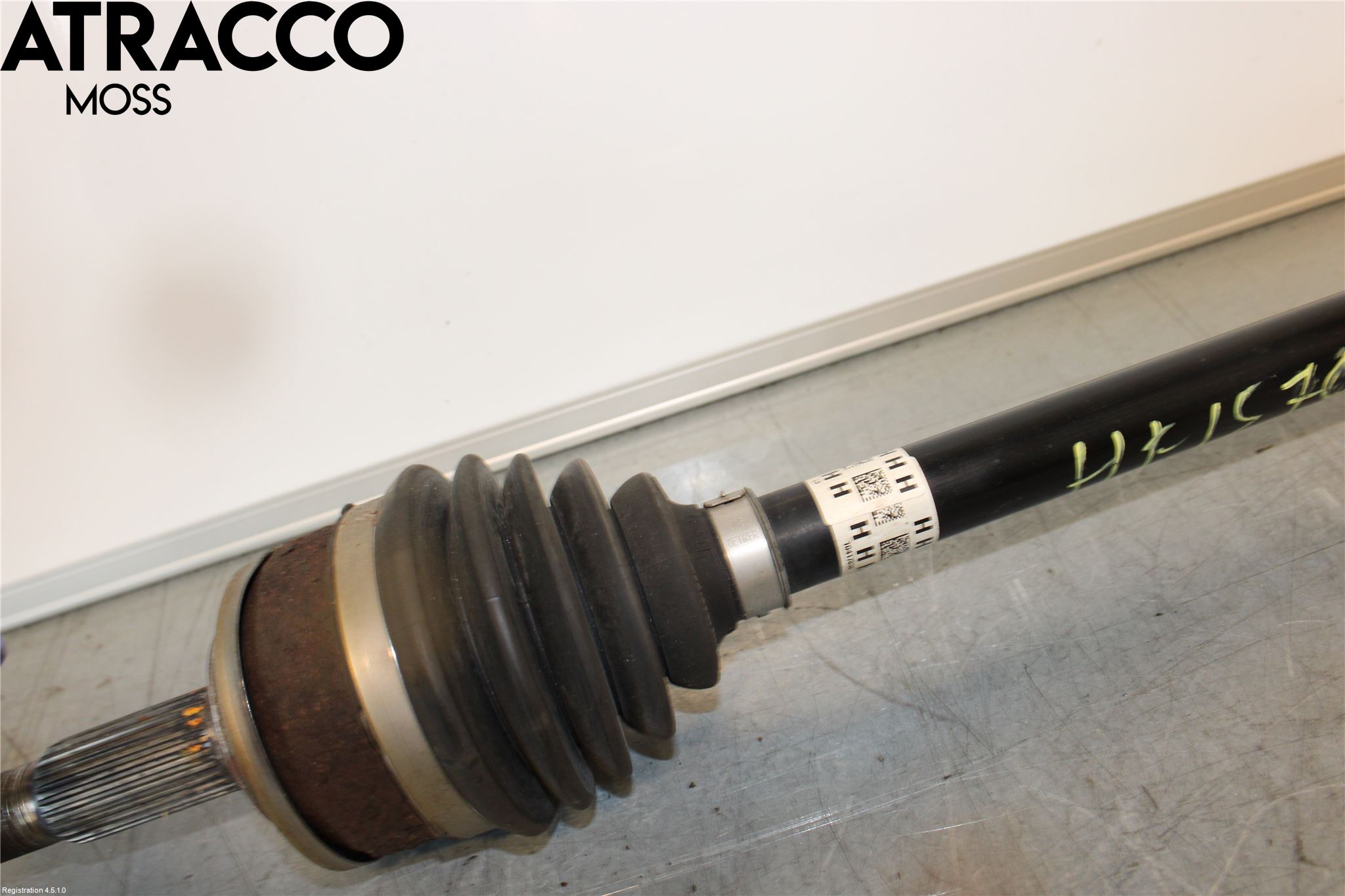 Toyota YARIS XP21 20- Drivaksel Foran Kompl Høyre