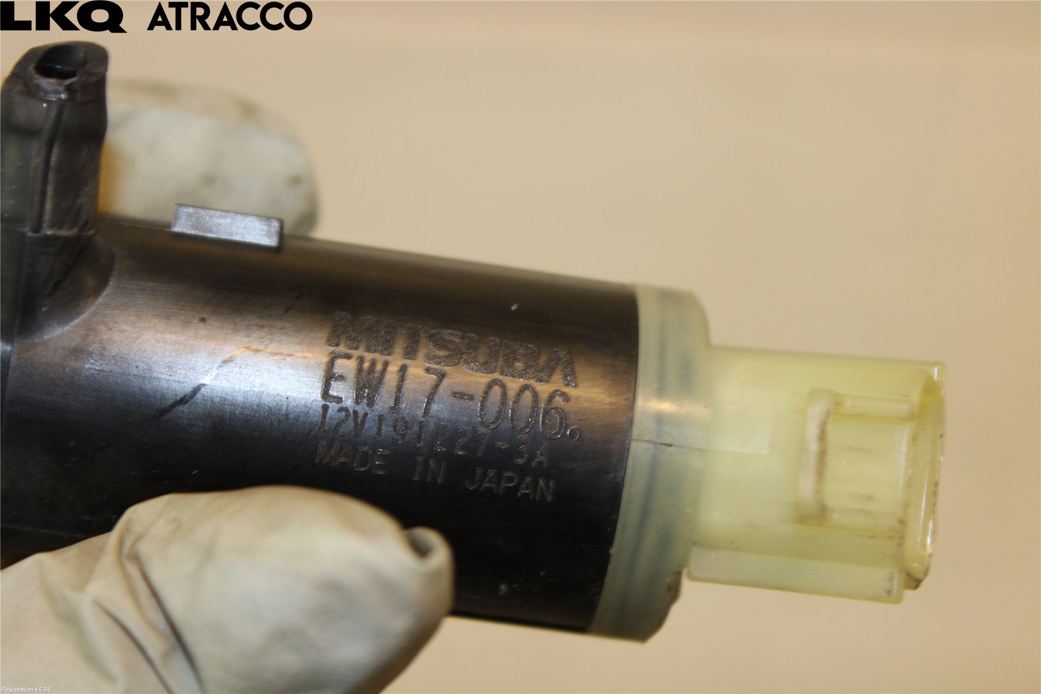 Suzuki SWIFT 17-24 Spylerpumpe Frontrute