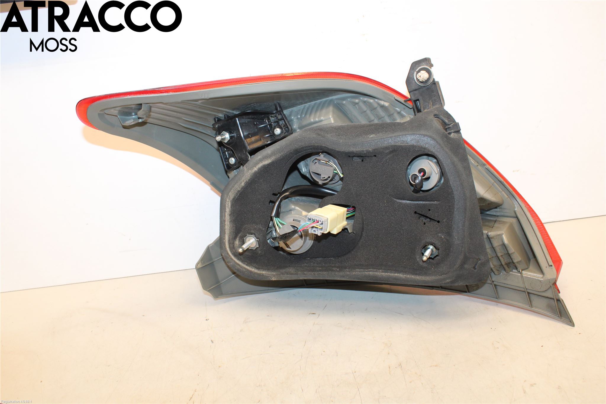 Toyota YARIS XP130 12-14 Baklykt Venstre