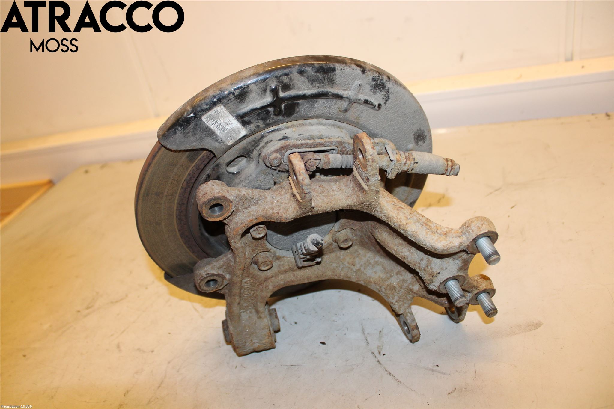 Kia SPORTAGE (SL) 11-15 Spindel Vf