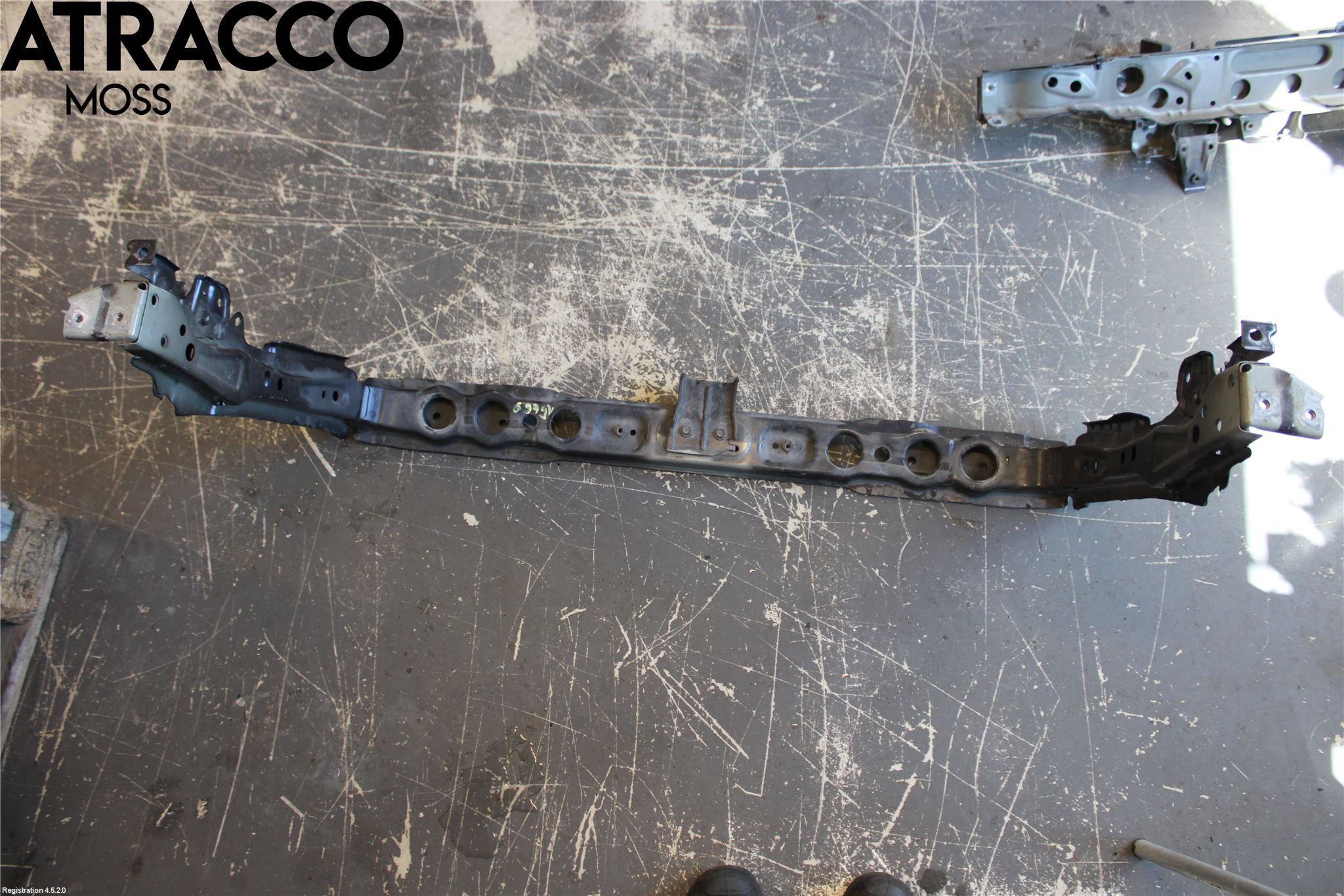 Lexus CT 200h Radiator Feste - Ramme - Bjelk